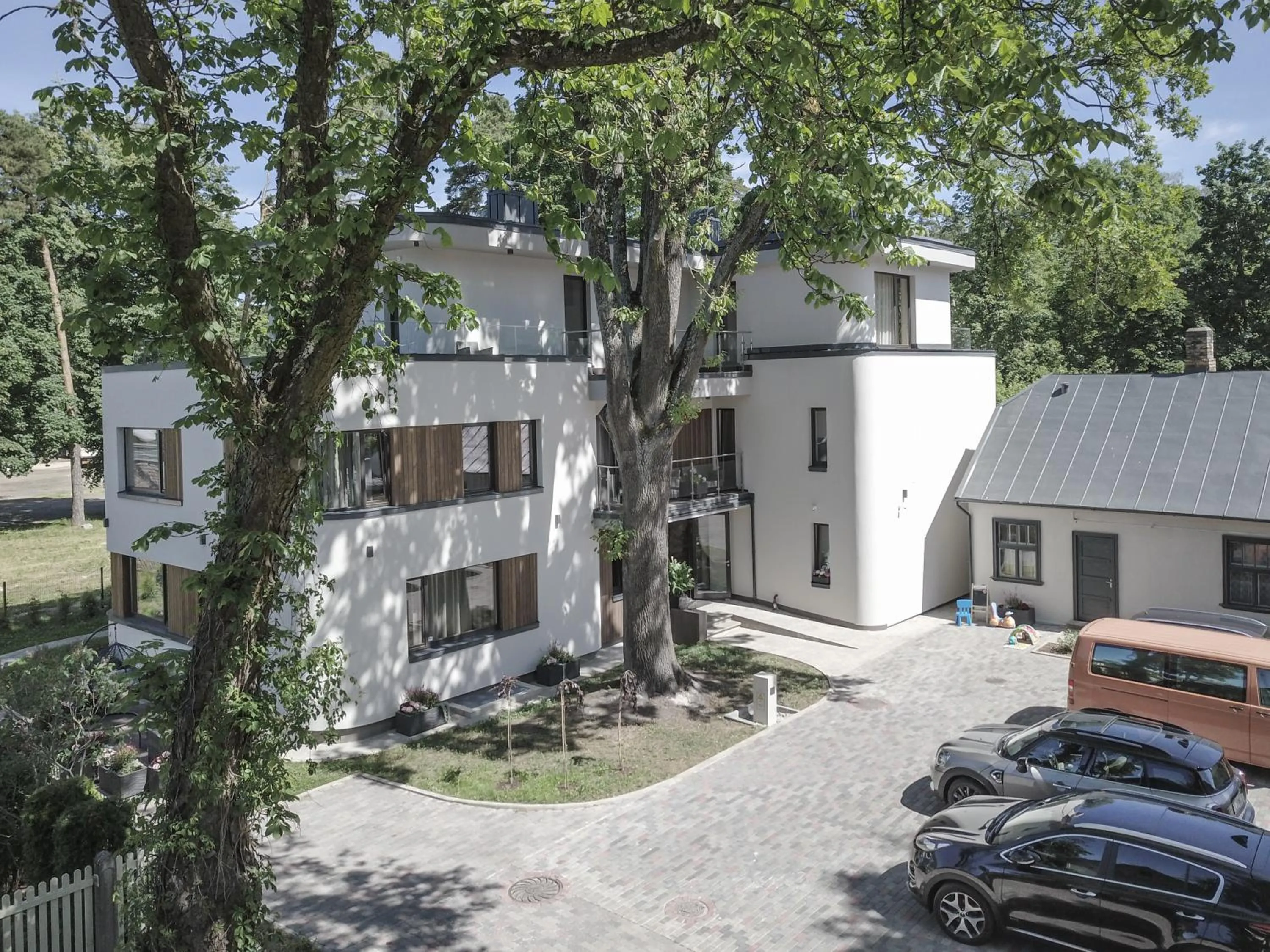 Tamara Suites & Apartments