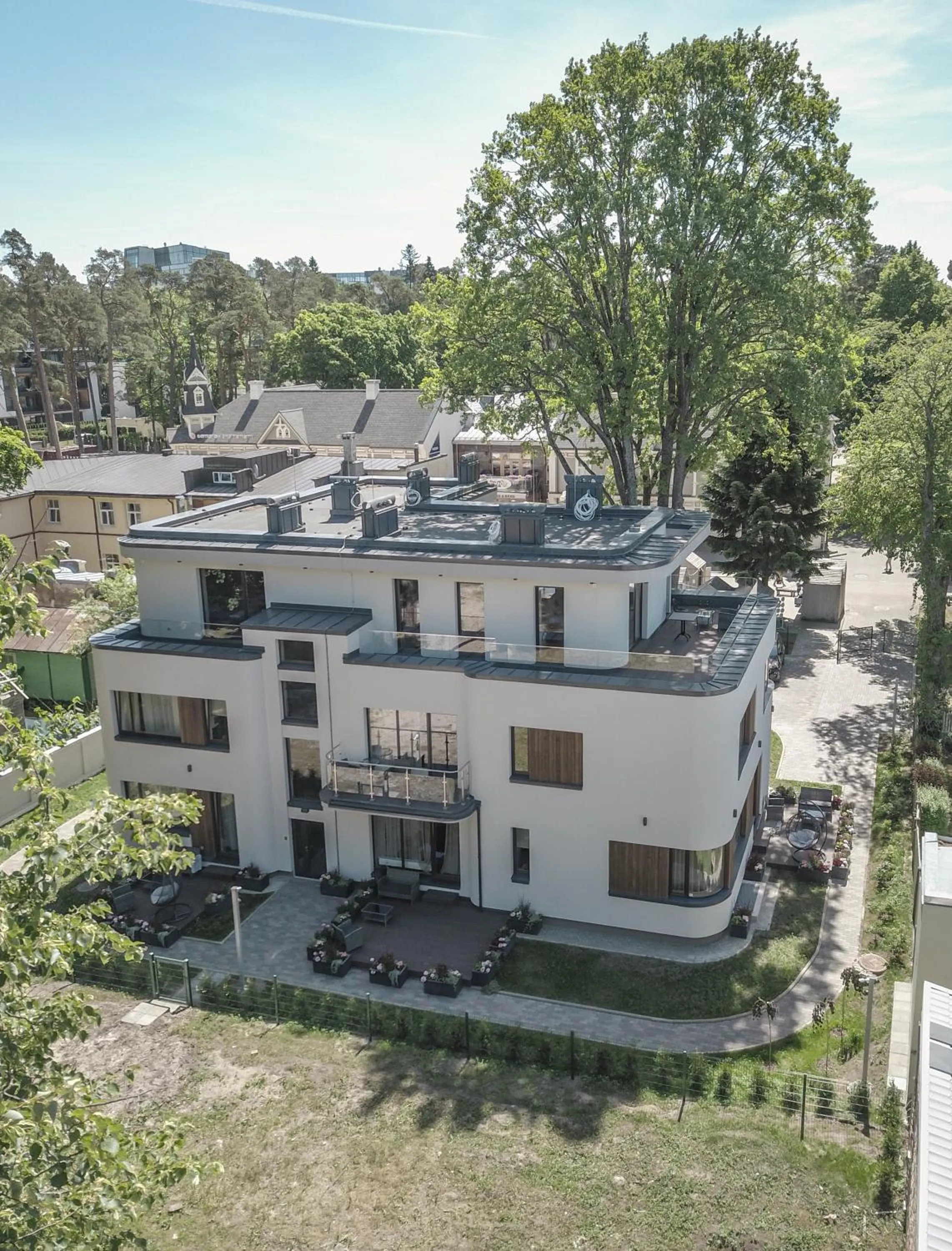 Tamara Suites & Apartments