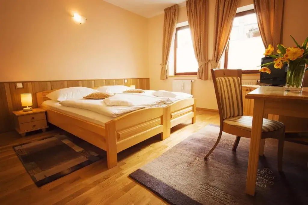 Business Double Room - single occupancy in Hotel Karpatsky Dvor Lozorno Business Double Room - single occupancy in Hotel Karpatsky Dvor Lozorno
