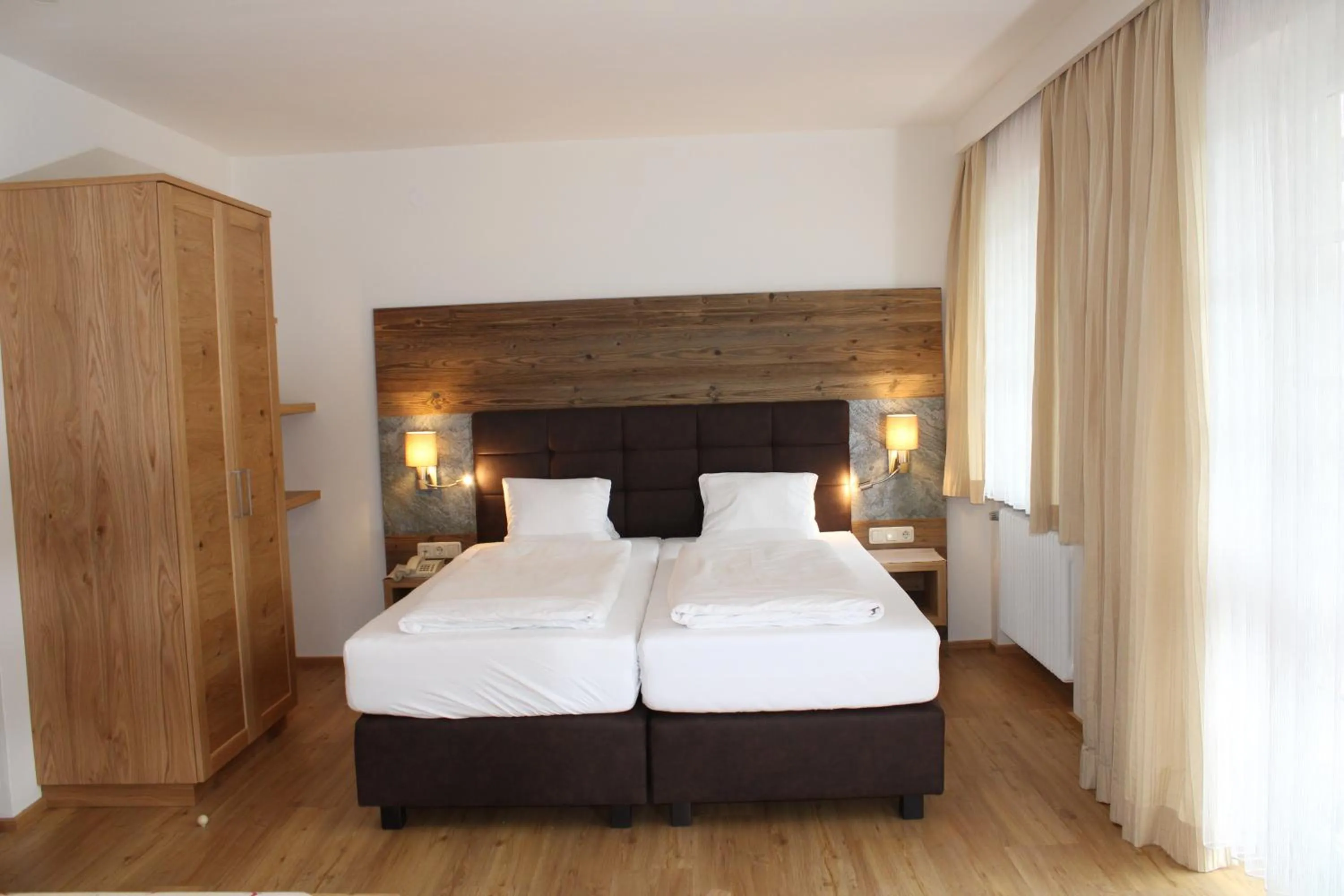 BBQ facilities, Bed in Hotel Rauscher - Das Naturteichparadies