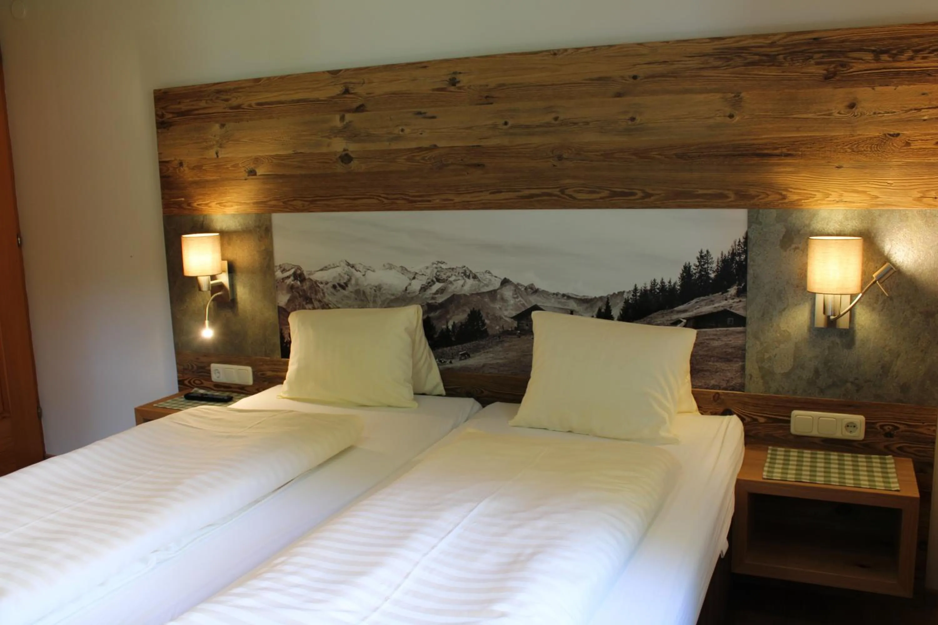 Bed in Hotel Rauscher - Das Naturteichparadies