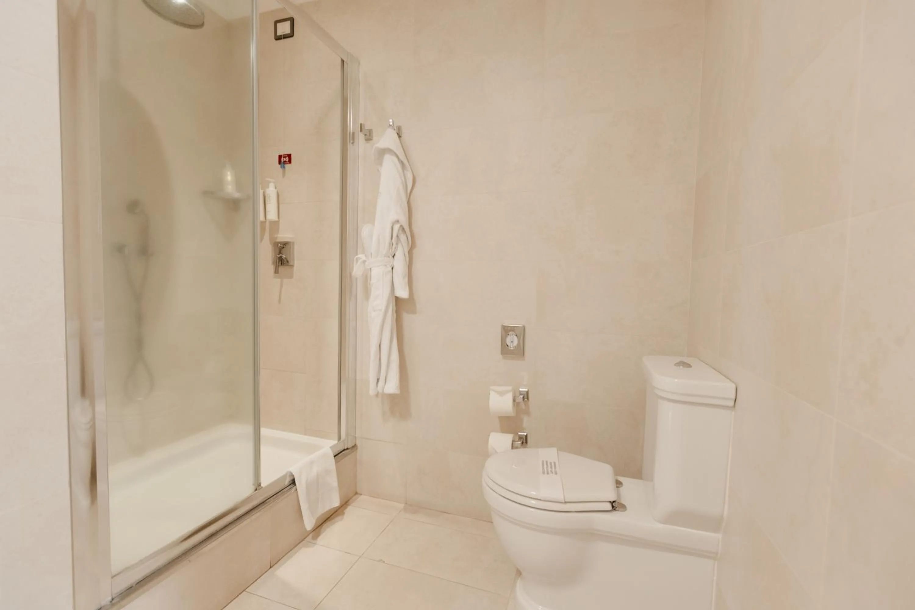 Bathroom in Grand Hotel Yerevan - Small Luxury Hotels of the World