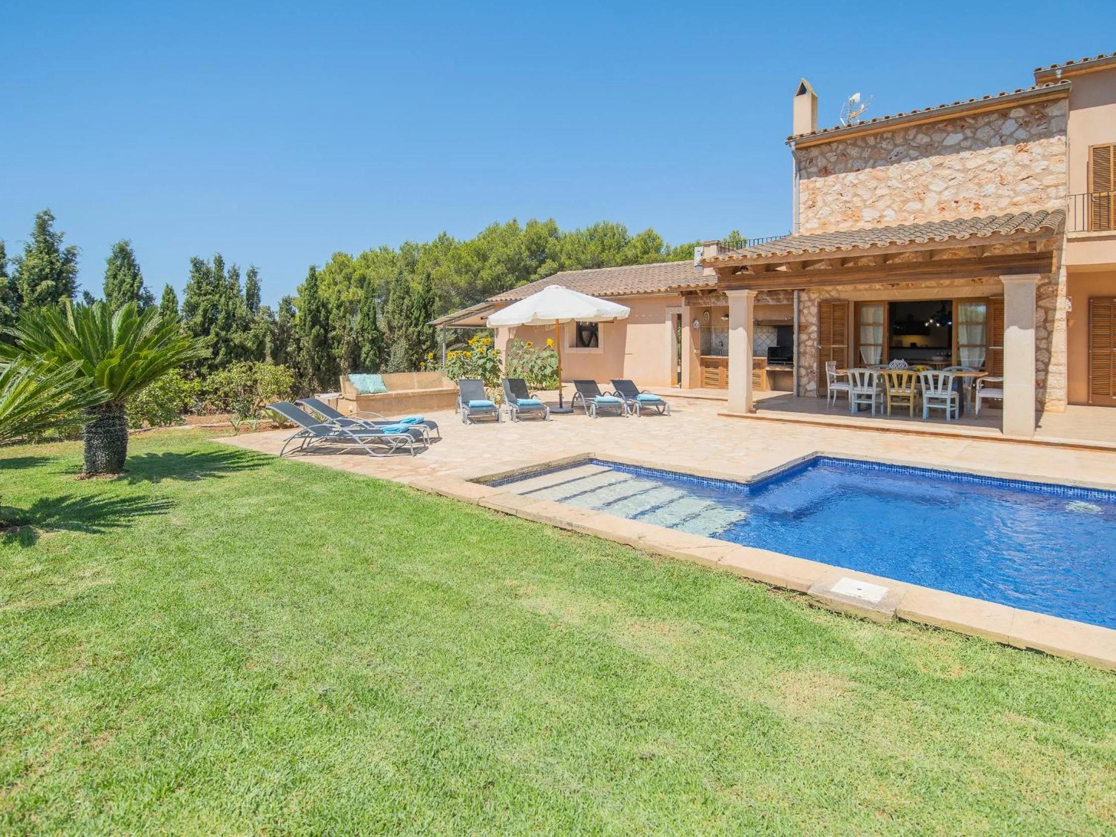 Swimming pool in Villa Ses Quaranta