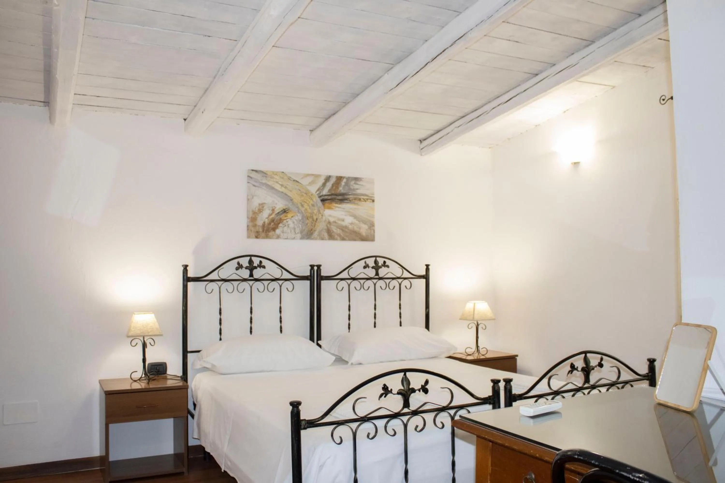 Bedroom, Bed in Agriturismo Bellajo - Ville Rustiche con Piscina