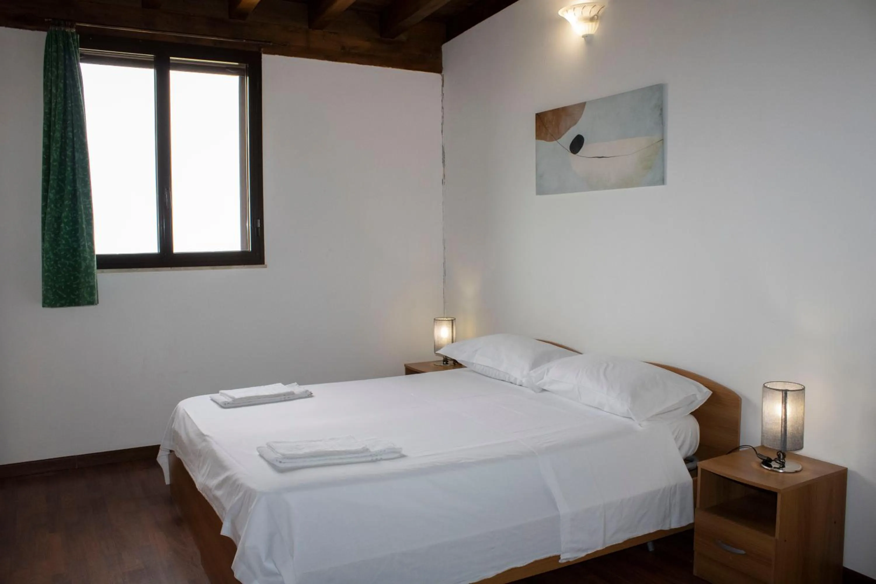 Bedroom, Bed in Agriturismo Bellajo - Ville Rustiche con Piscina