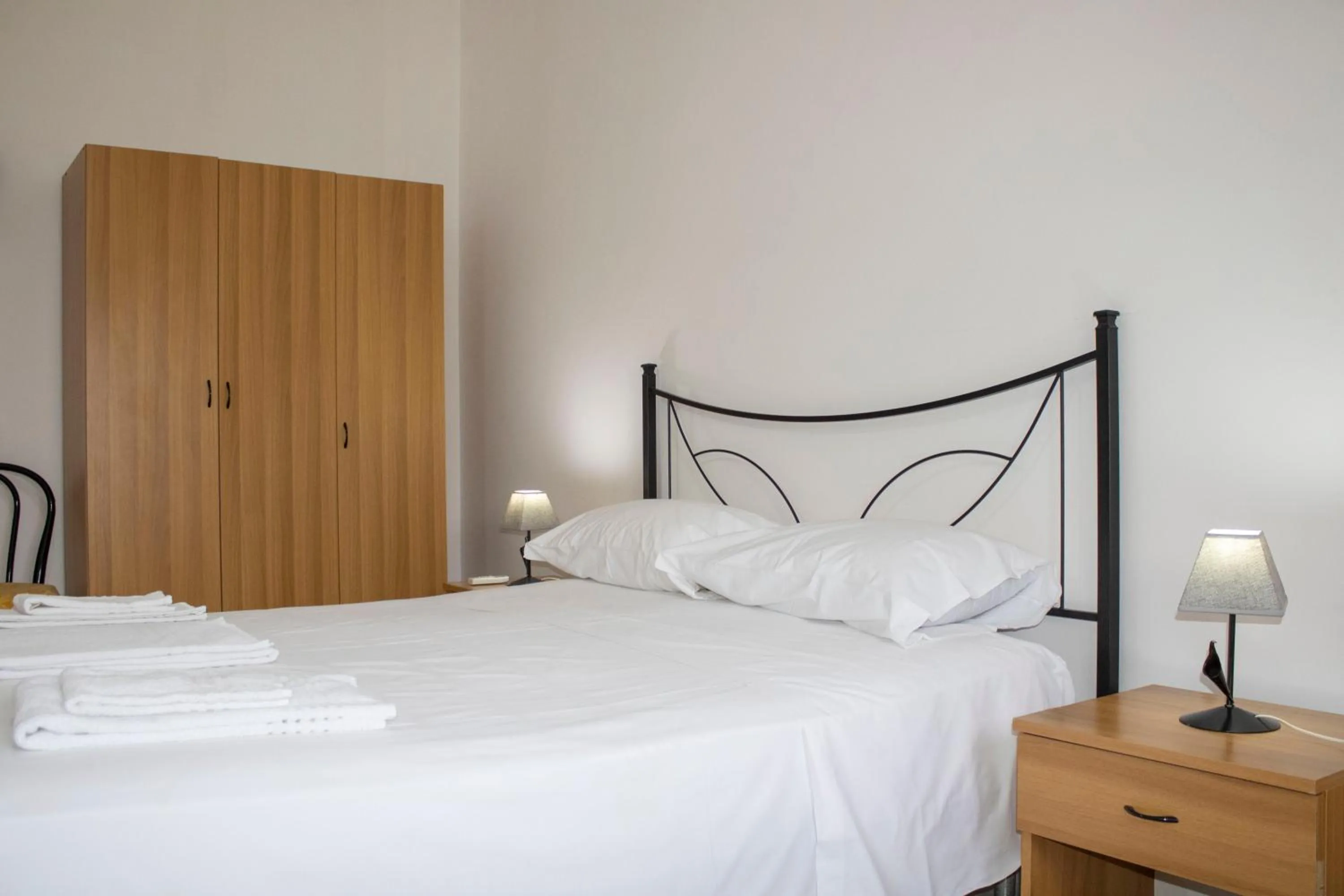 Bedroom, Bed in Agriturismo Bellajo - Ville Rustiche con Piscina