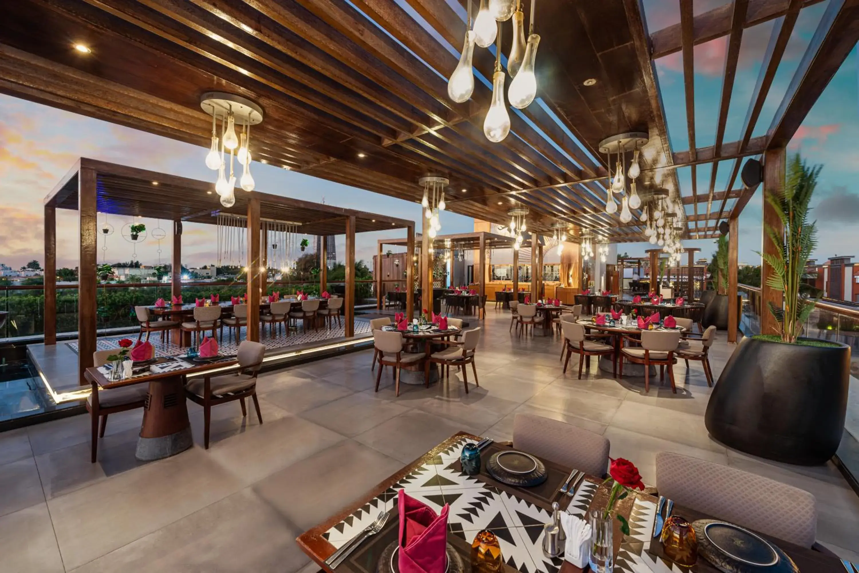 Restaurant/places to eat in Narcissus Obhur Resort & Spa Restaurant/places to eat in Narcissus Obhur Resort & Spa