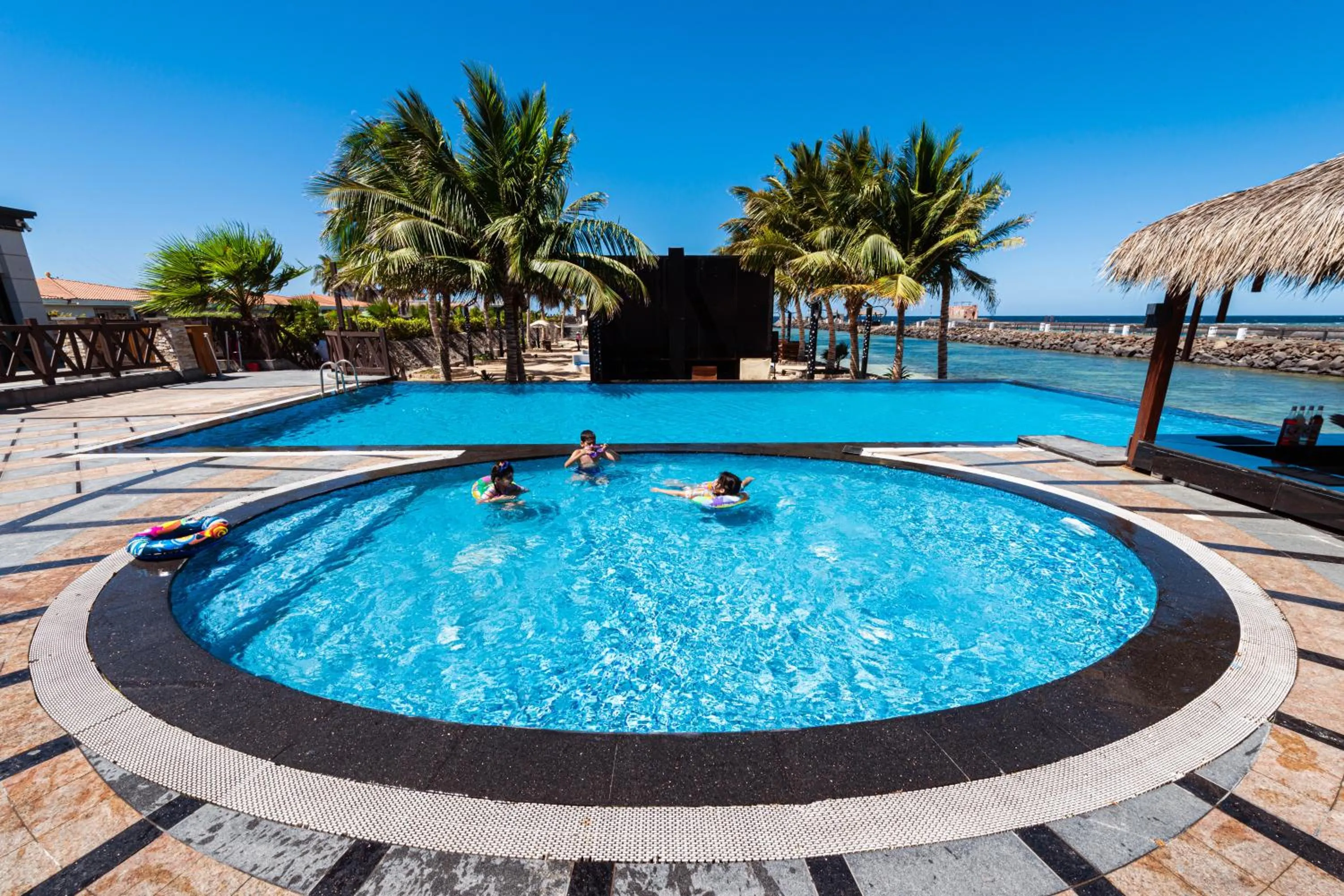 Swimming pool in Narcissus Obhur Resort & Spa