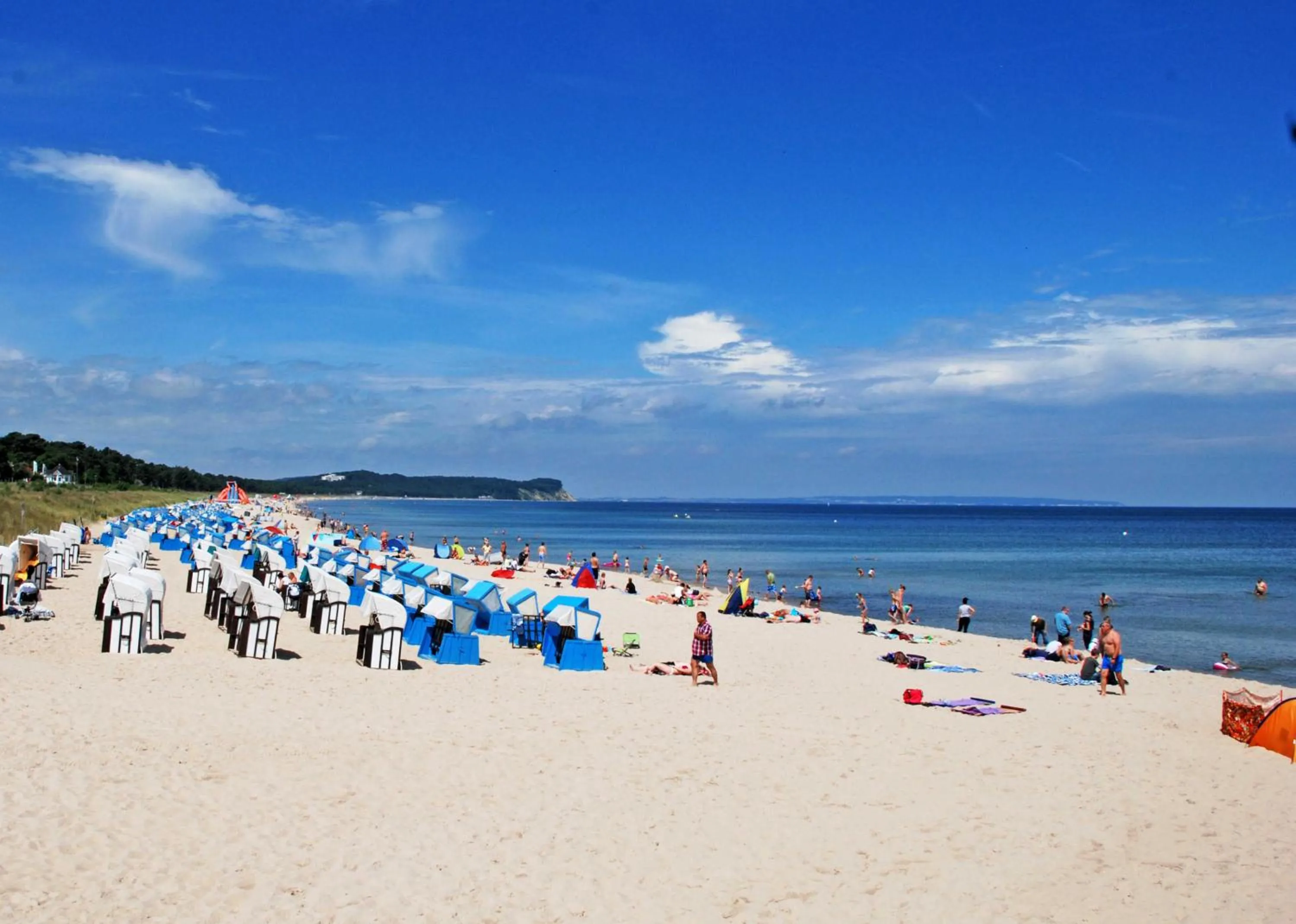 Beach in Ferienhaus in Goehren