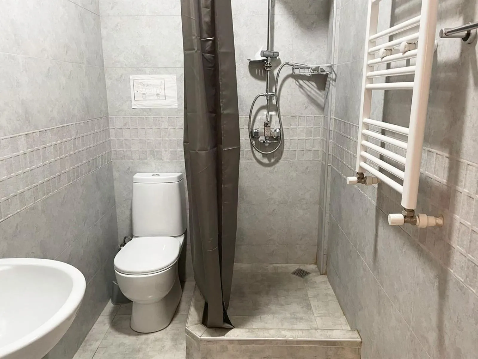 Shower in Hotel Toma's House