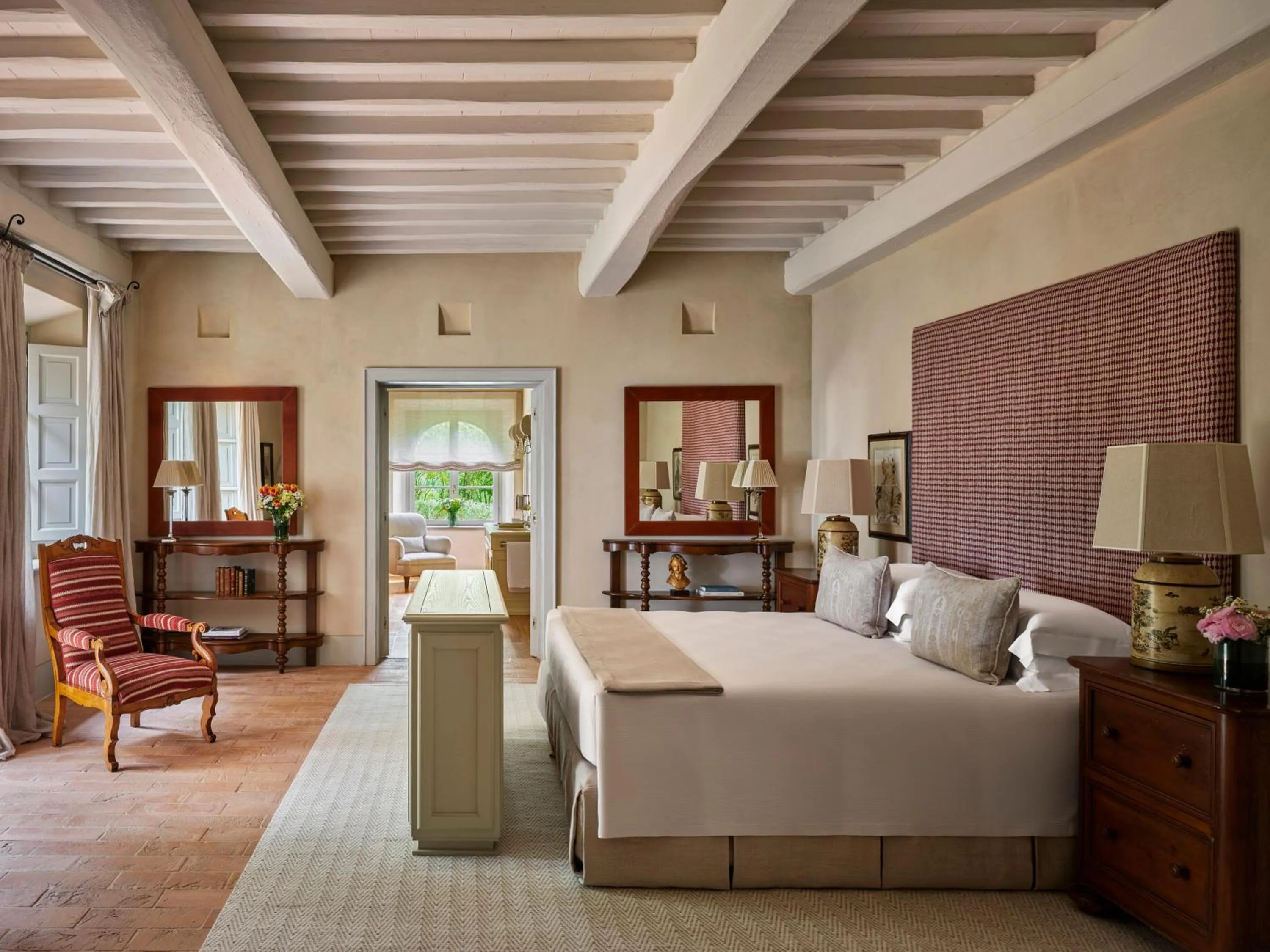 Bed in Rosewood Castiglion del Bosco