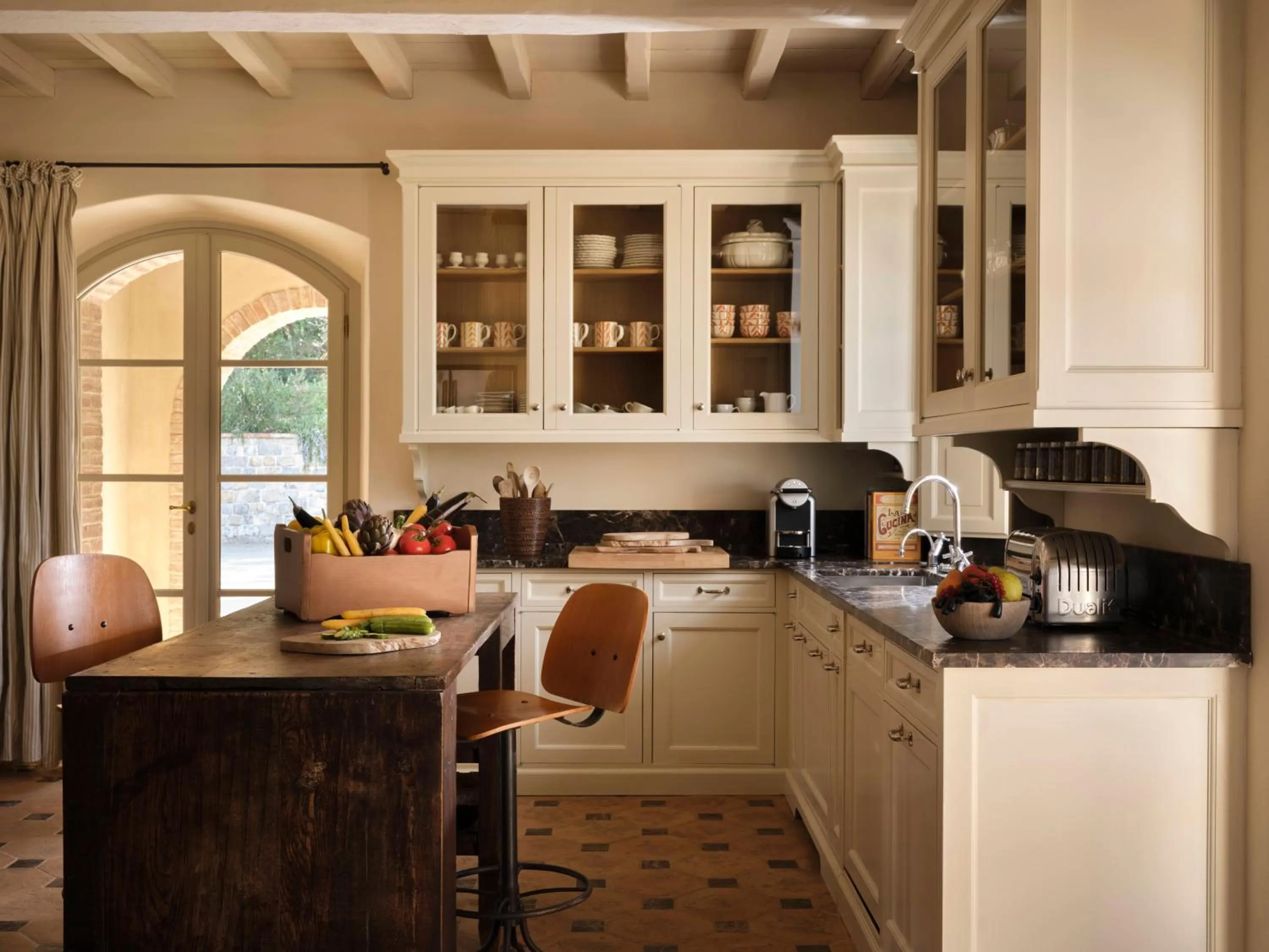 Communal kitchen in Rosewood Castiglion del Bosco