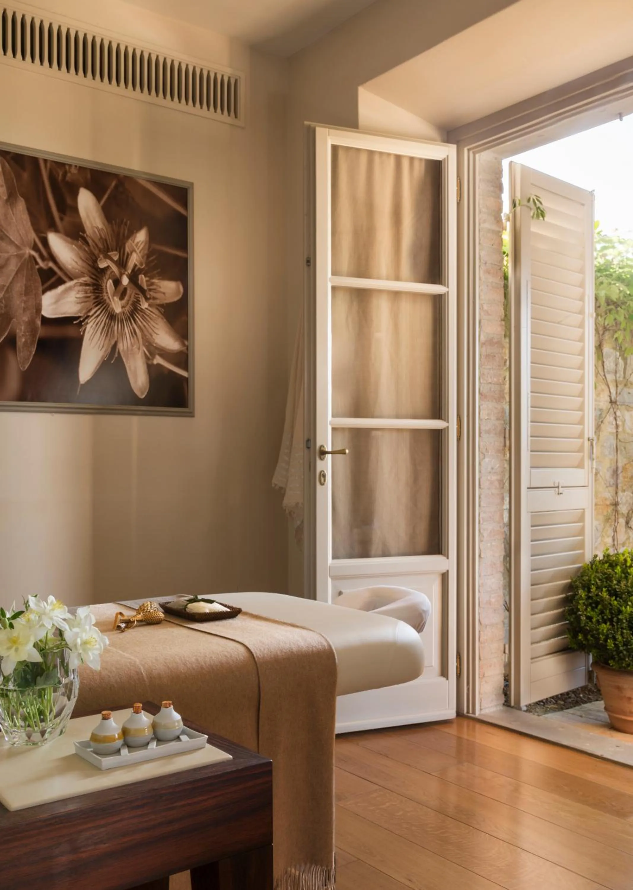 Massage in Rosewood Castiglion del Bosco