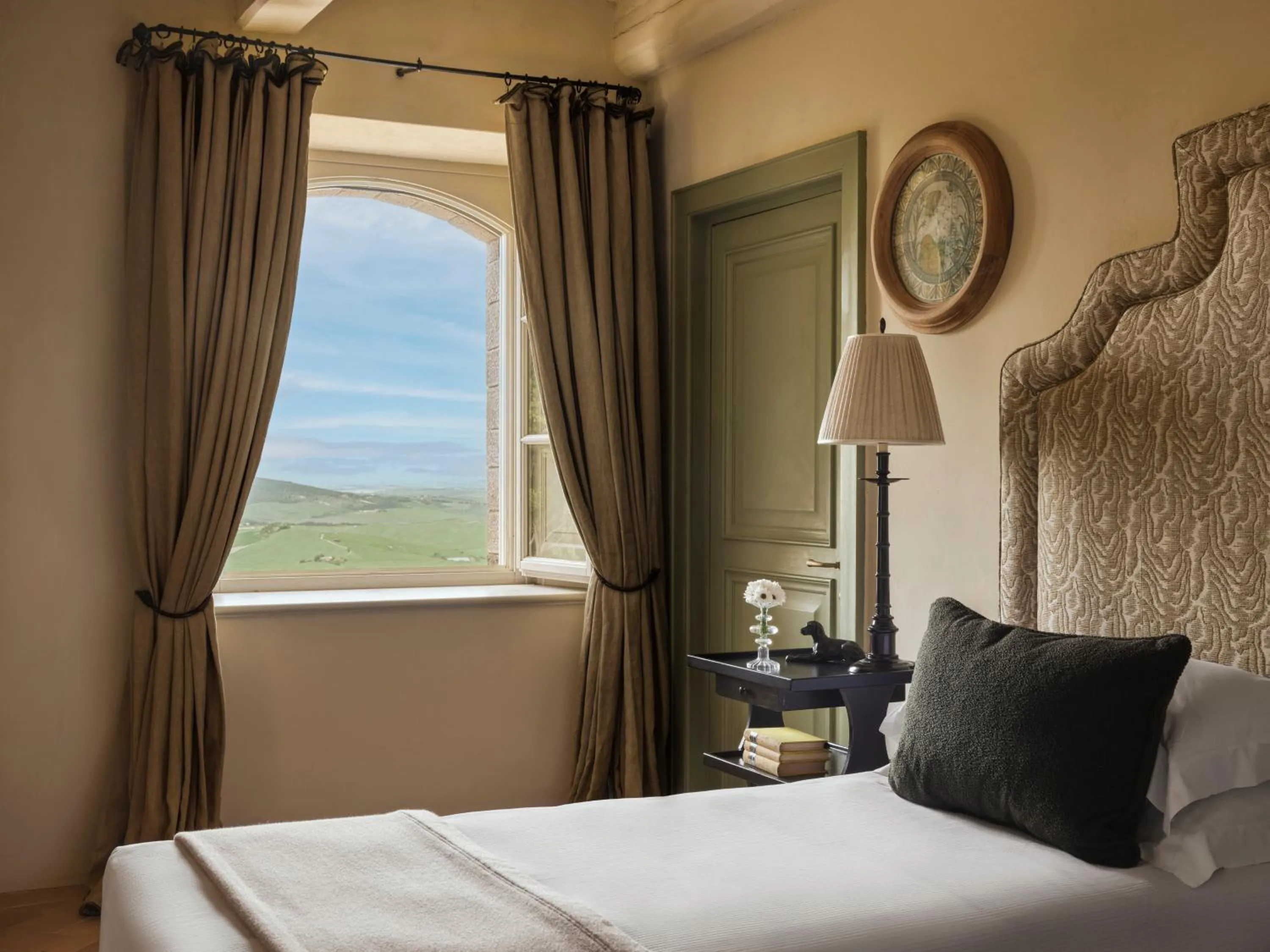 Bed in Rosewood Castiglion del Bosco