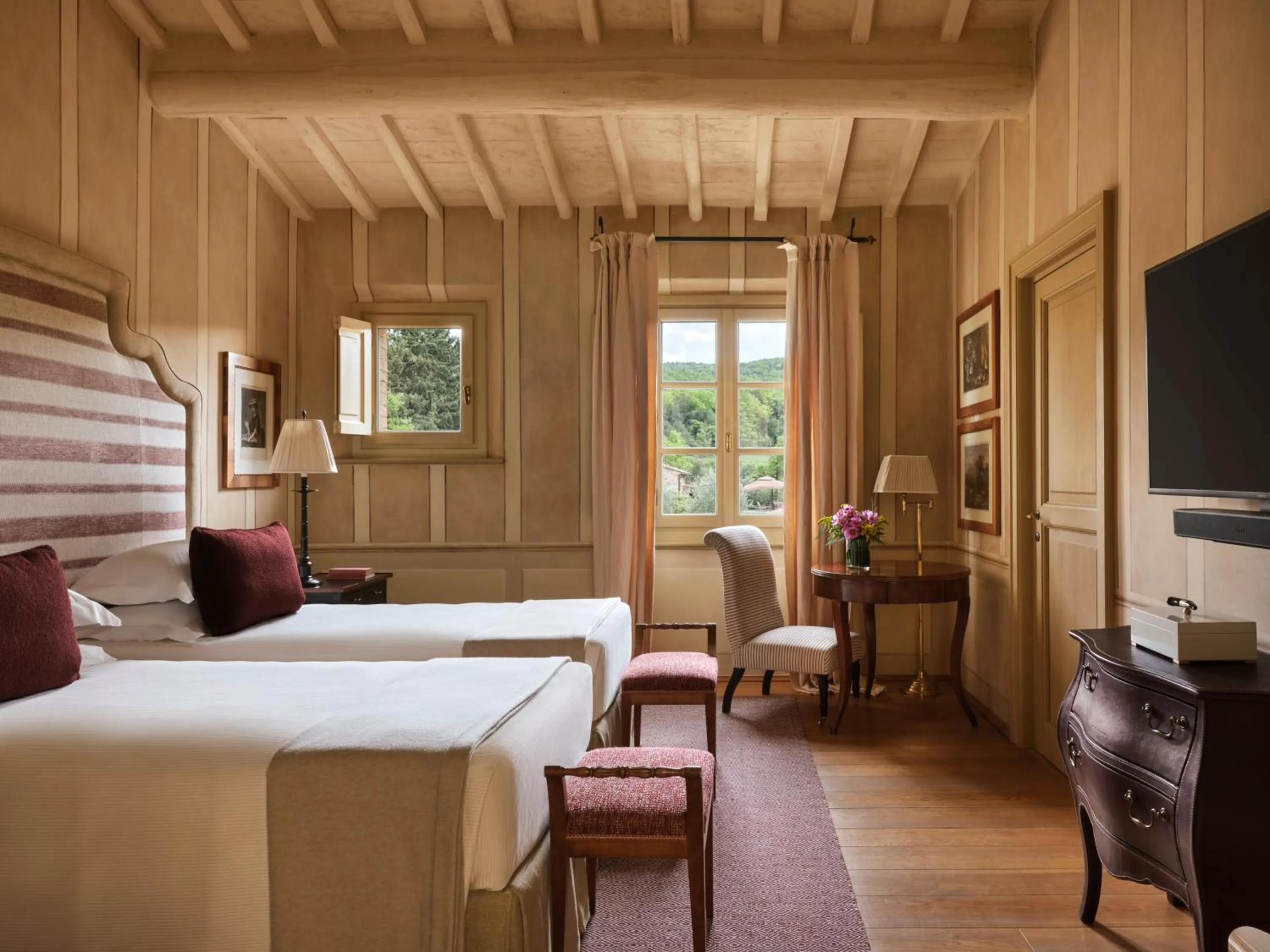 Bed in Rosewood Castiglion del Bosco