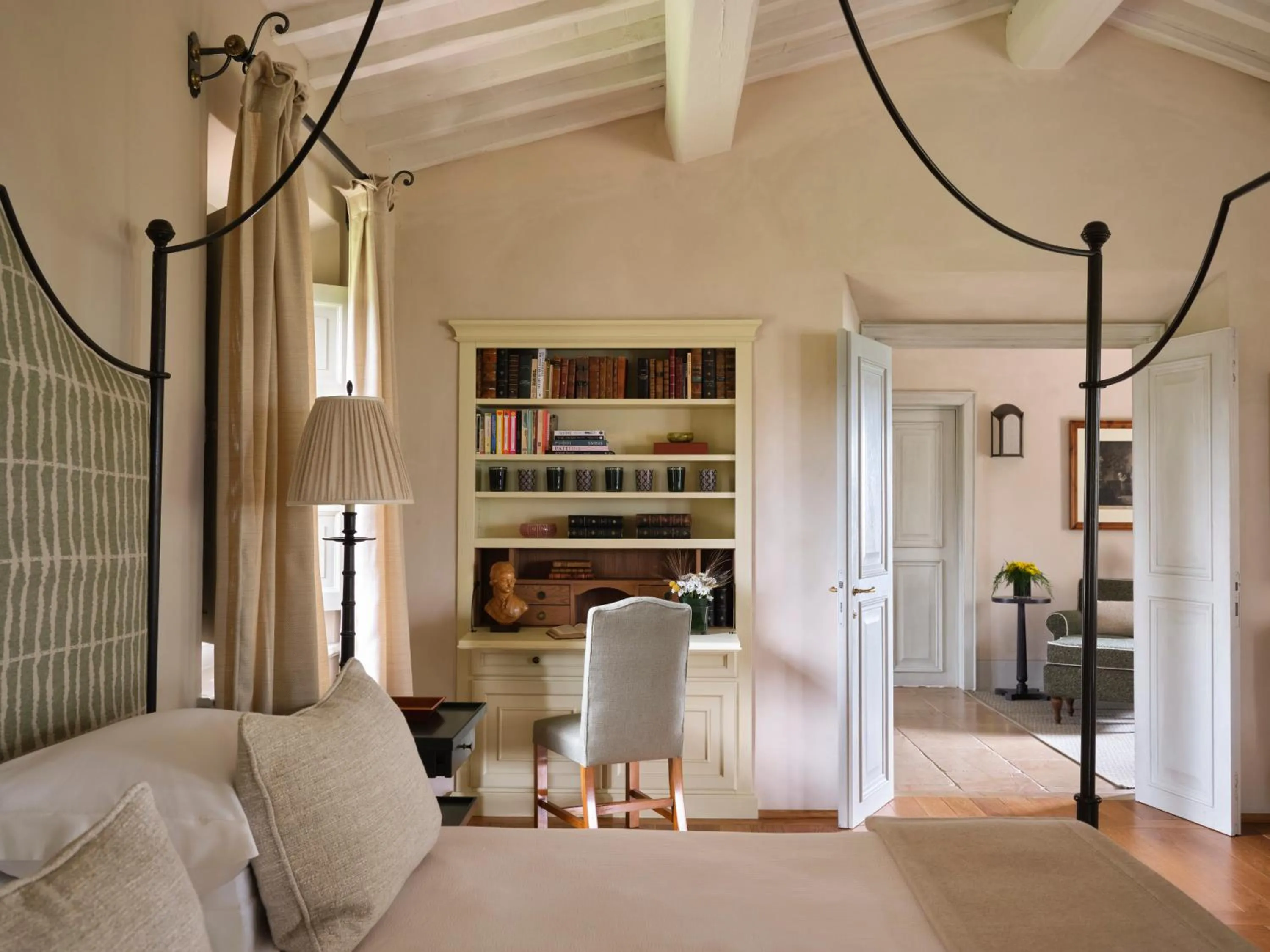 Bed in Rosewood Castiglion del Bosco