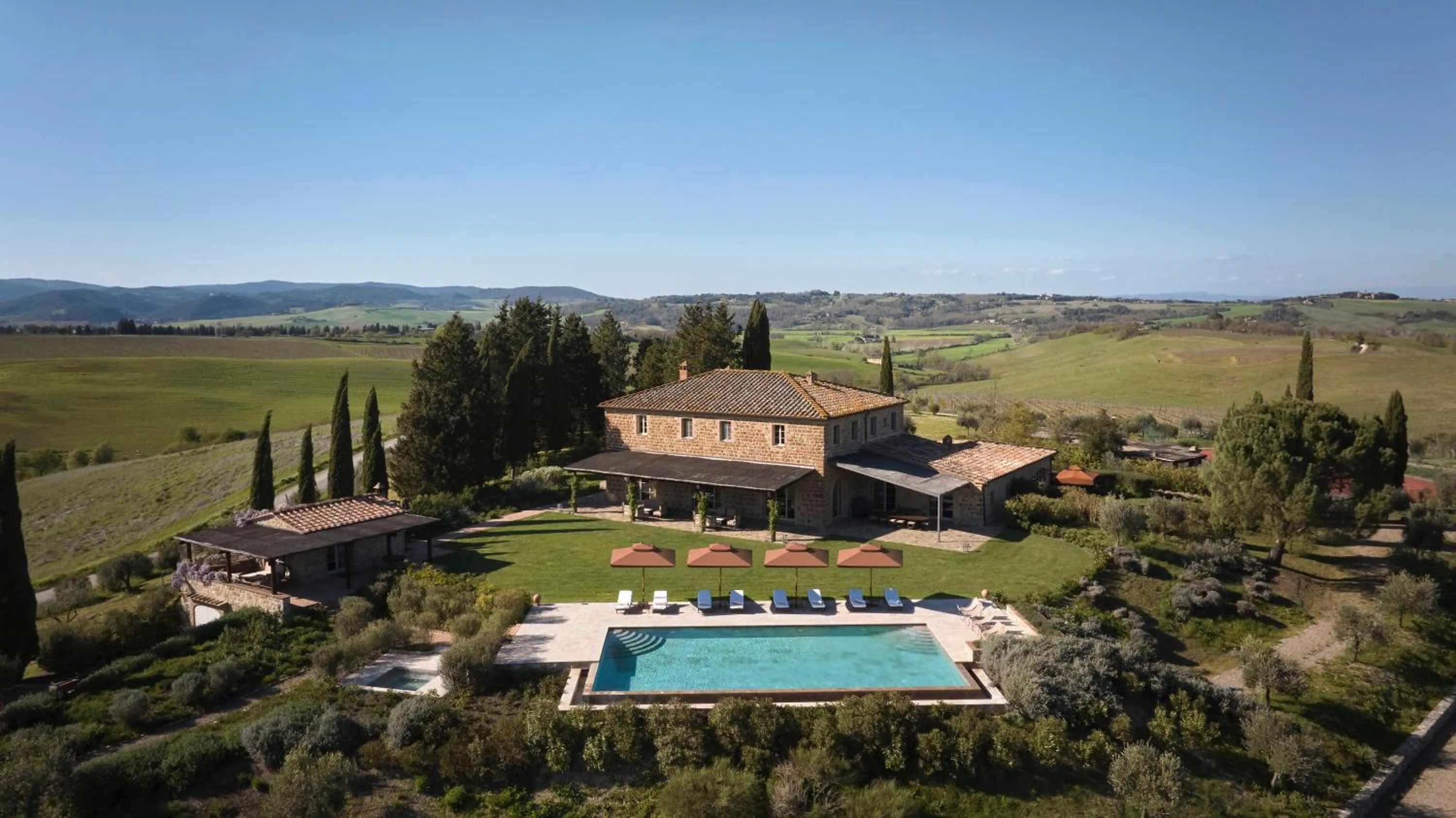 Swimming pool in Rosewood Castiglion del Bosco