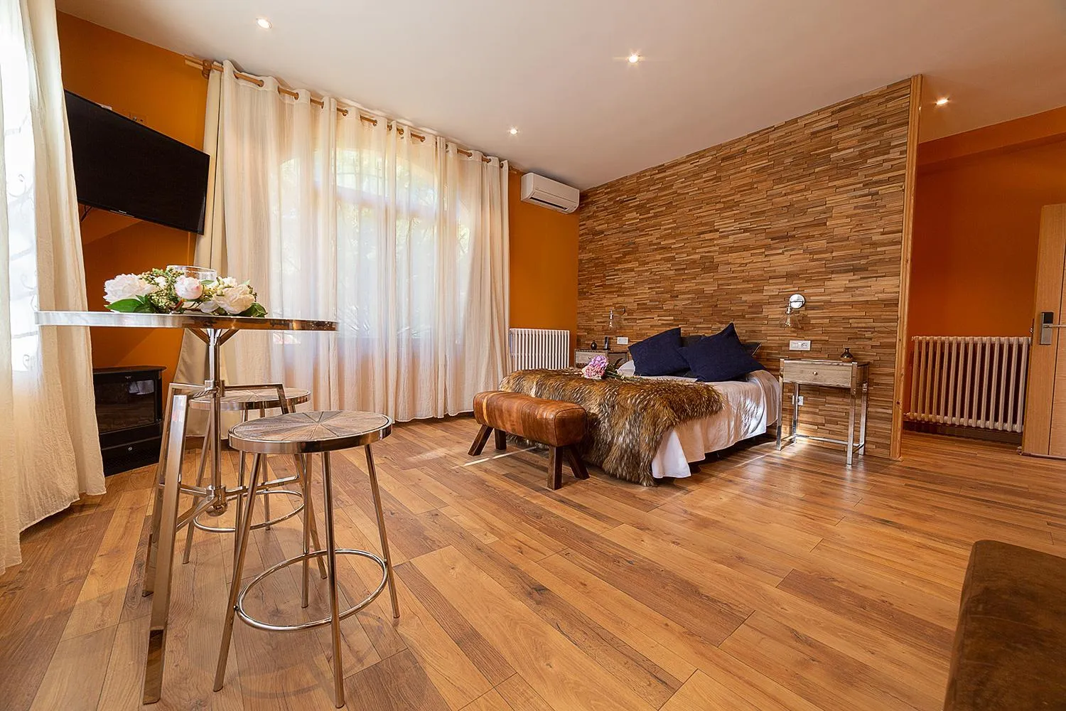 Photo of the whole room, Bed in Hospedería Casa Martell