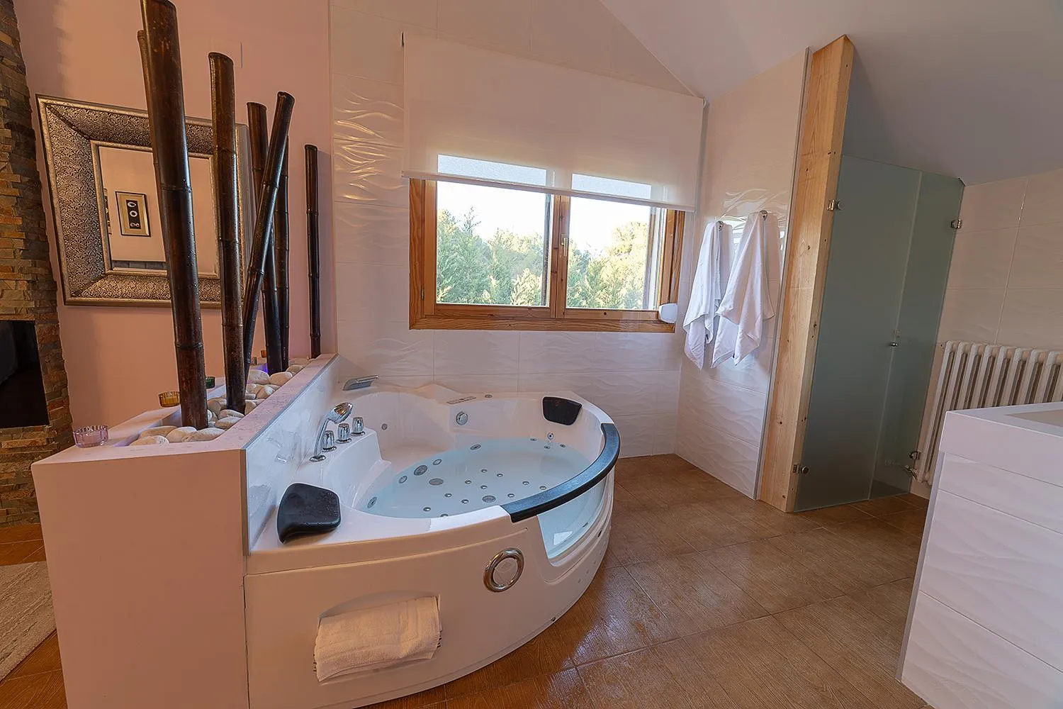 Hot Tub, Bed in Hospedería Casa Martell