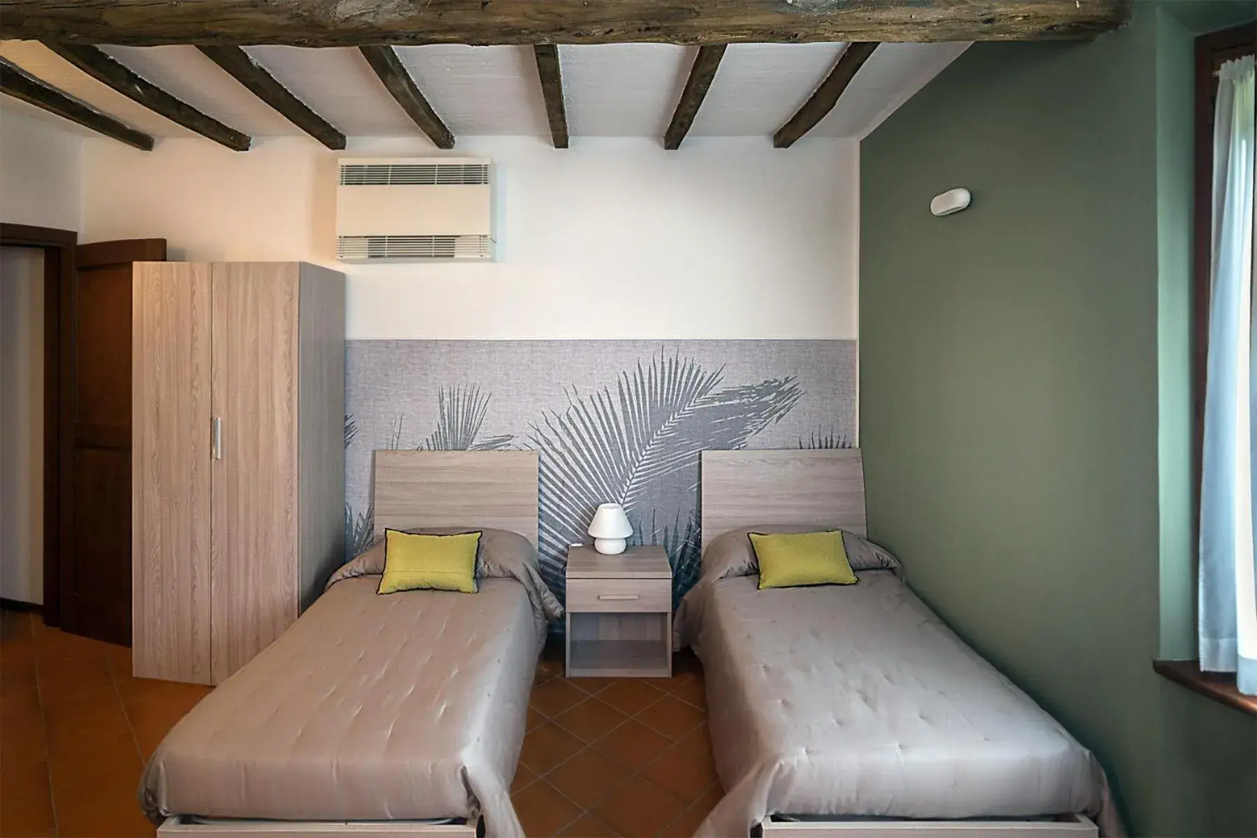 Family Room with Private Bathroom in Villaggio Della Salute Più Family Room with Private Bathroom in Villaggio Della Salute Più