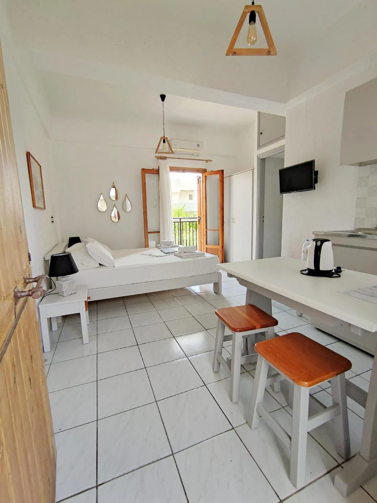 Photo of the whole room, Bed in Emilia Apartments