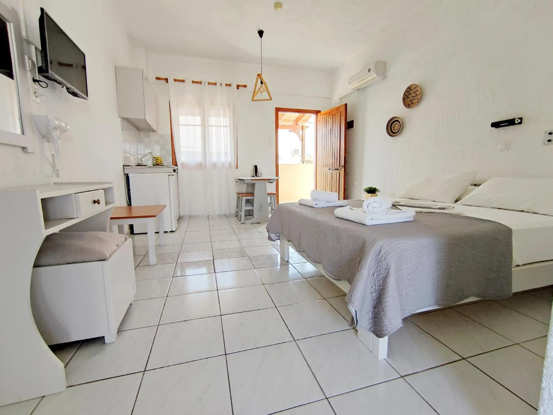 Bed in Emilia Apartments