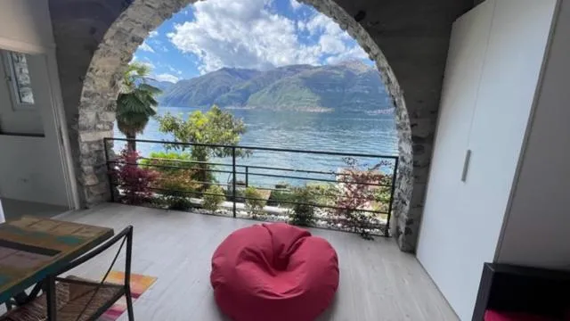 Patio in B&B Nest on the Lake