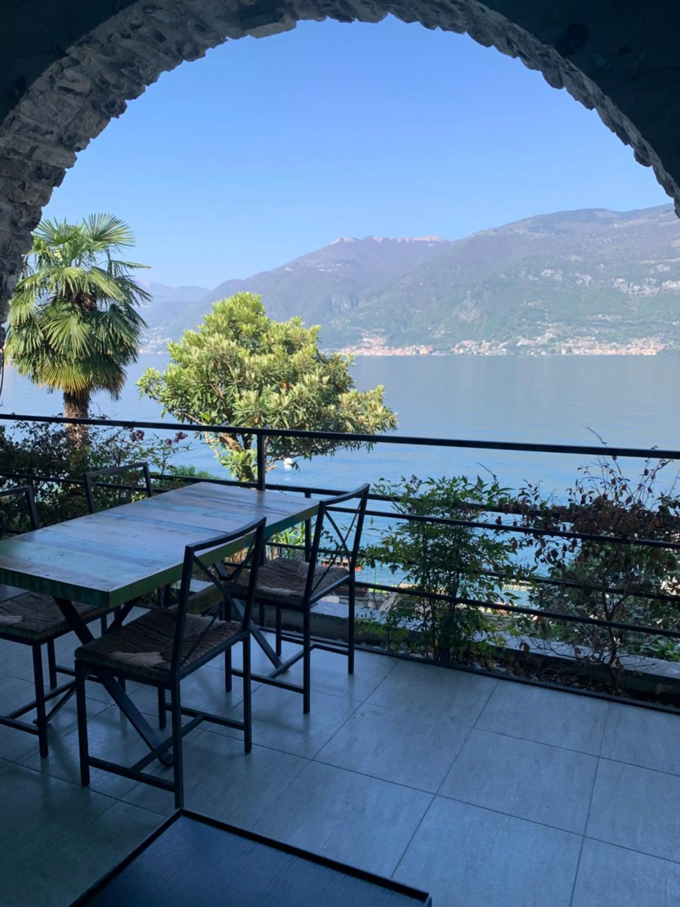 Patio in B&B Nest on the Lake