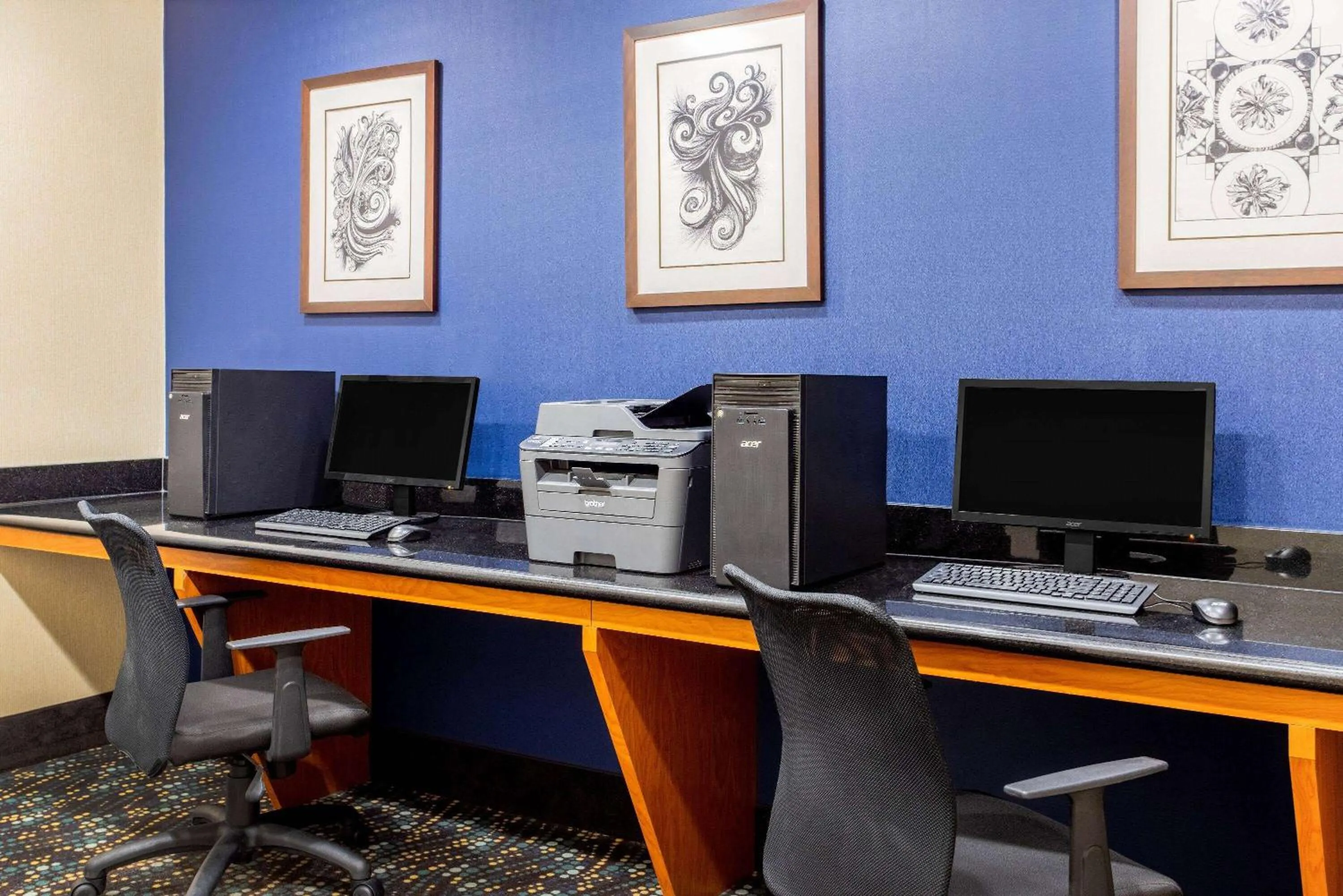 Food and drinks in La Quinta by Wyndham Indianapolis Airport Plainfield