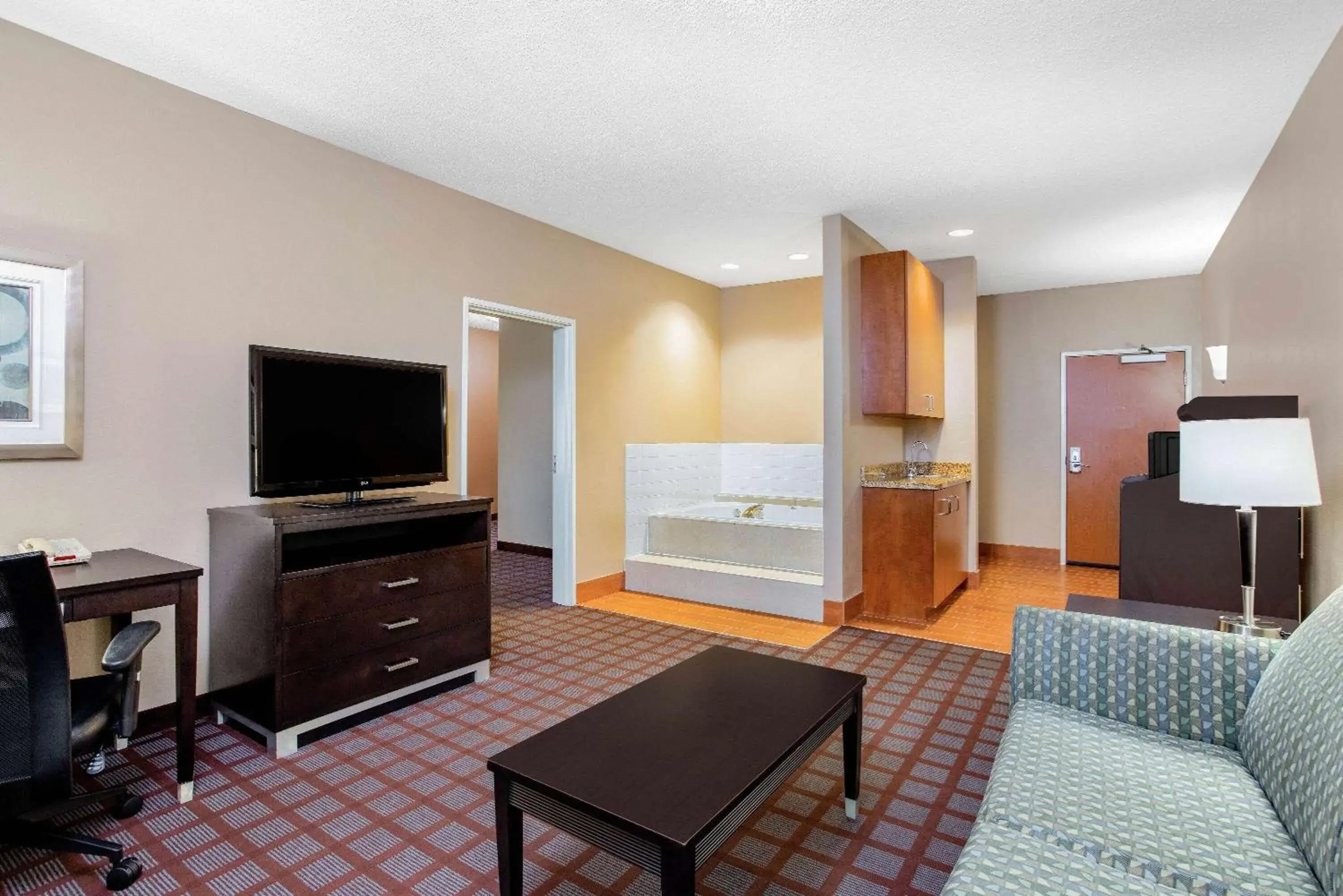 Bed in La Quinta by Wyndham Indianapolis Airport Plainfield Bed in La Quinta by Wyndham Indianapolis Airport Plainfield