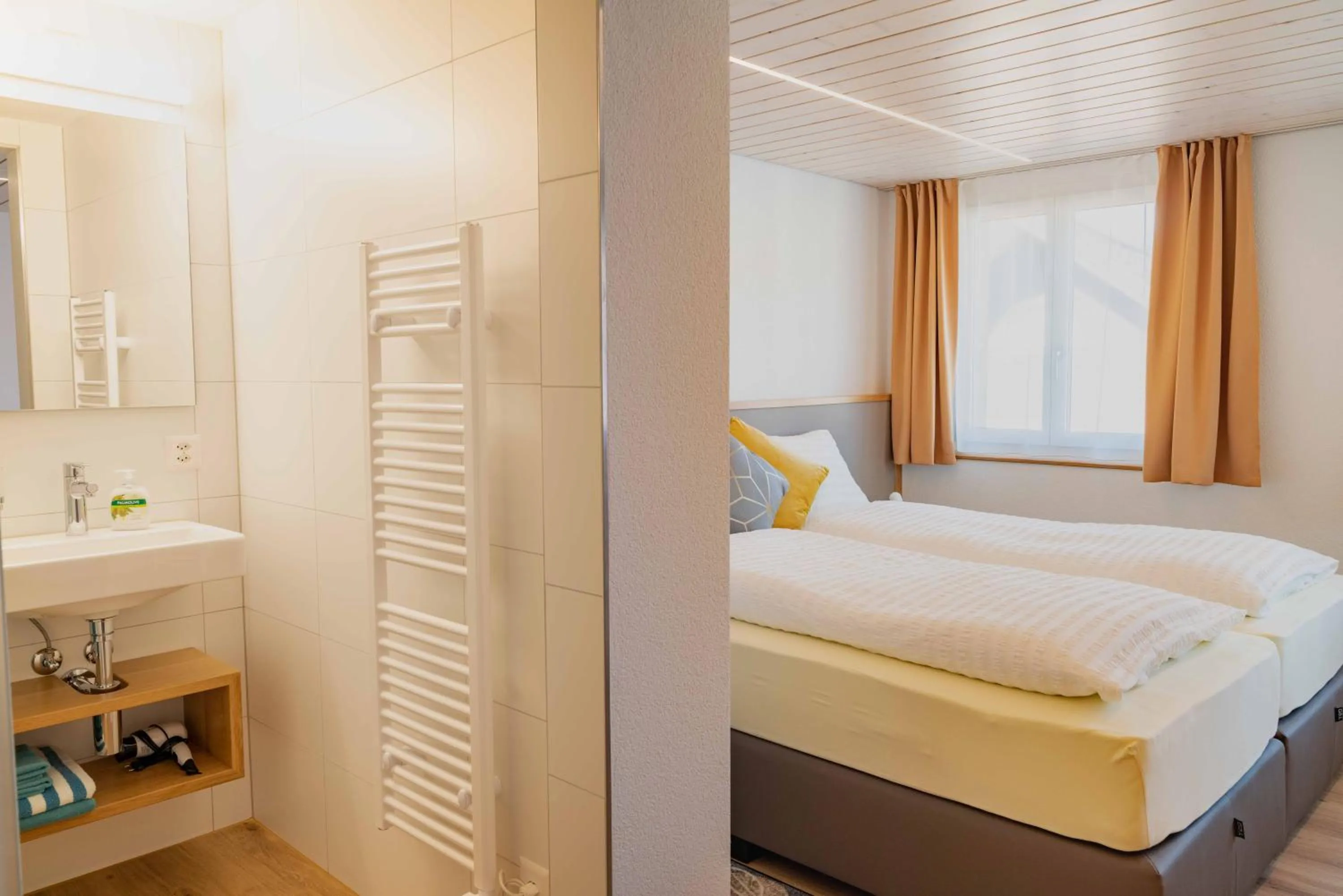 Bed in Gasthaus Engel Hasle