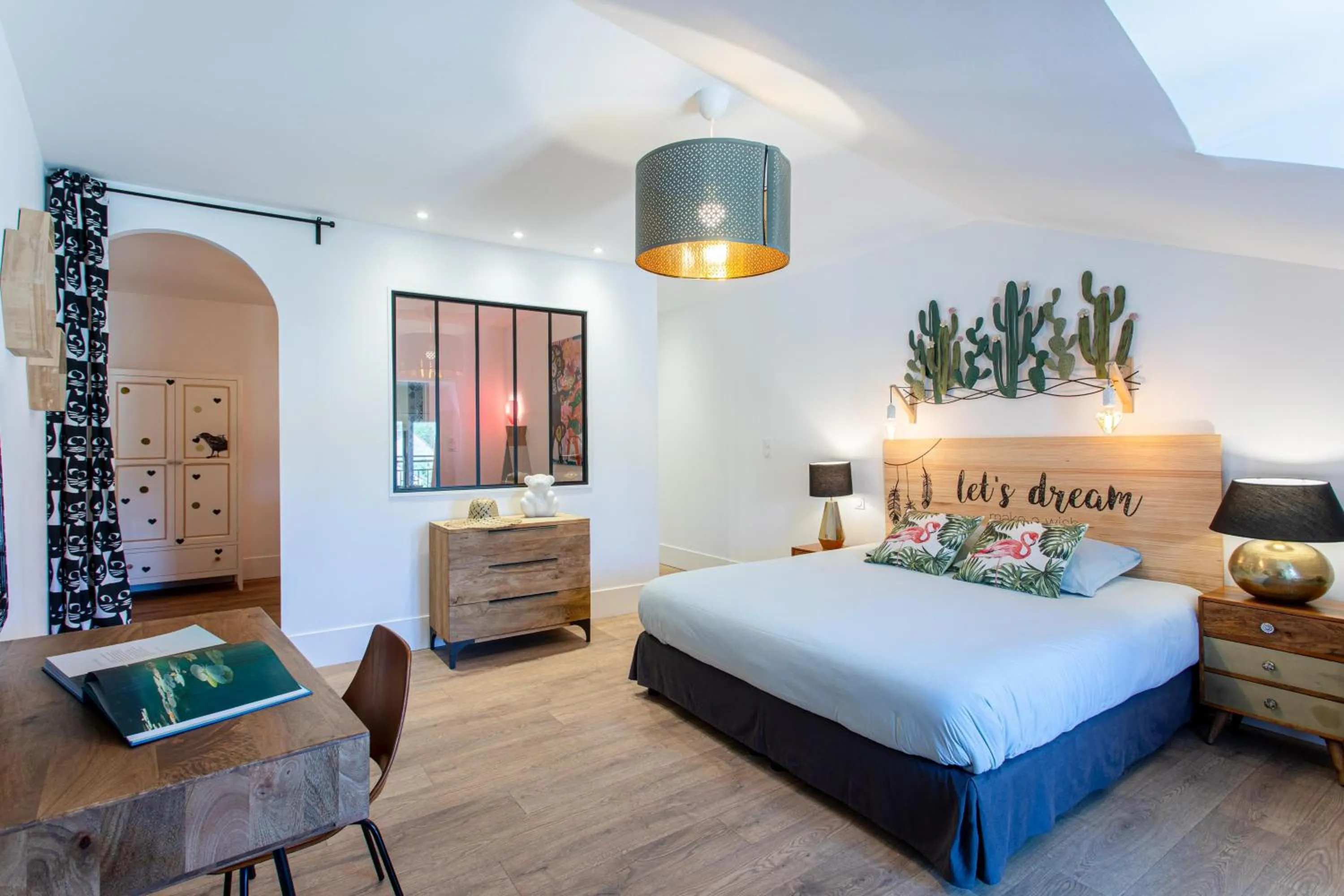 Bed in Le 49 Côté Parc & SPA