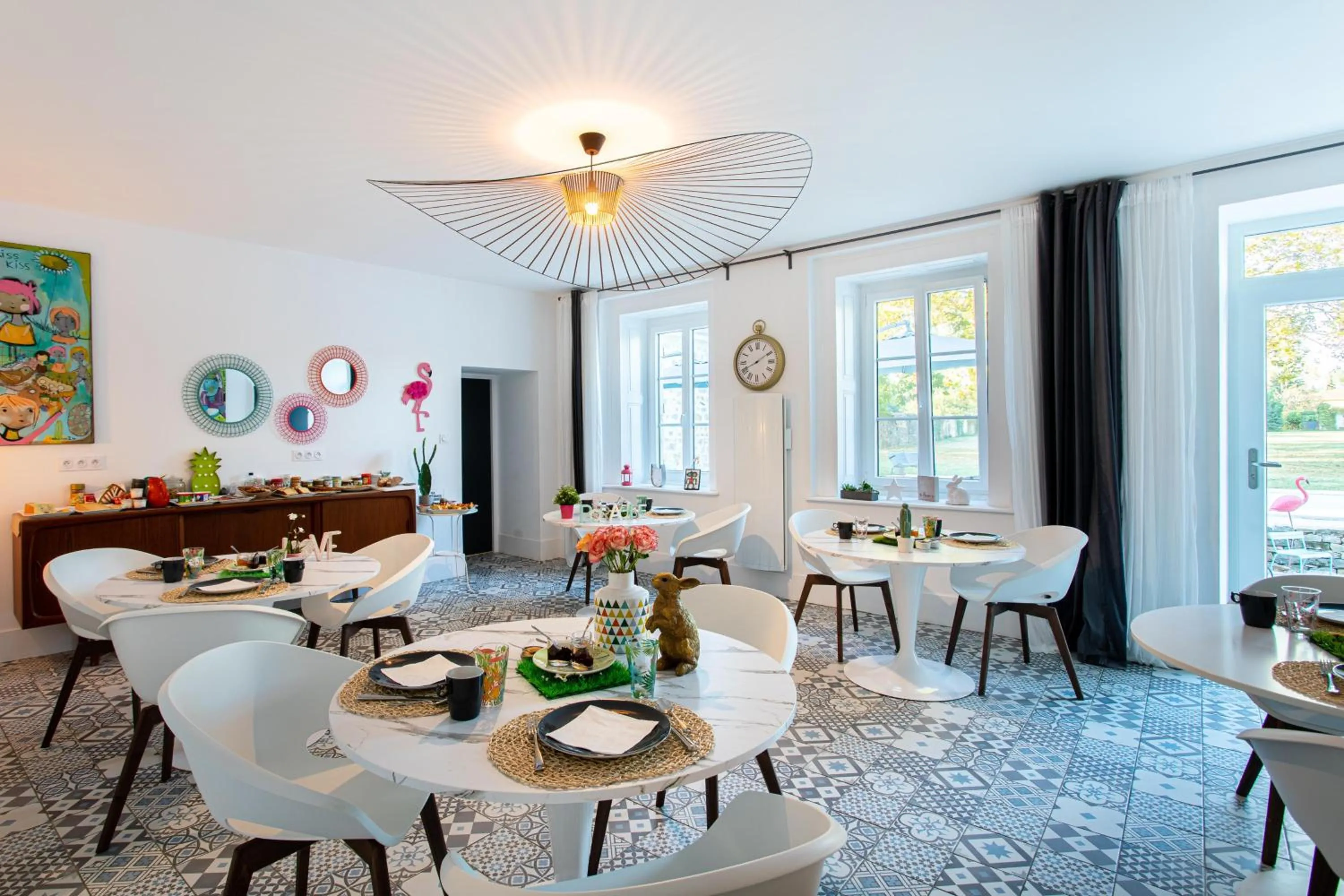 Dining area in Le 49 Côté Parc & SPA