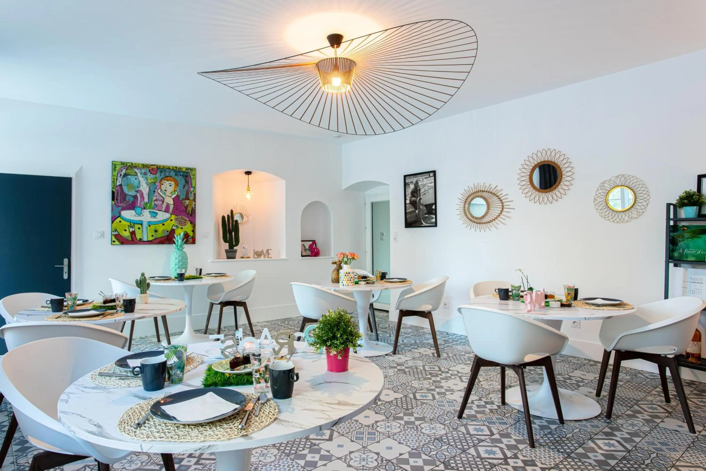 Dining area in Le 49 Côté Parc & SPA