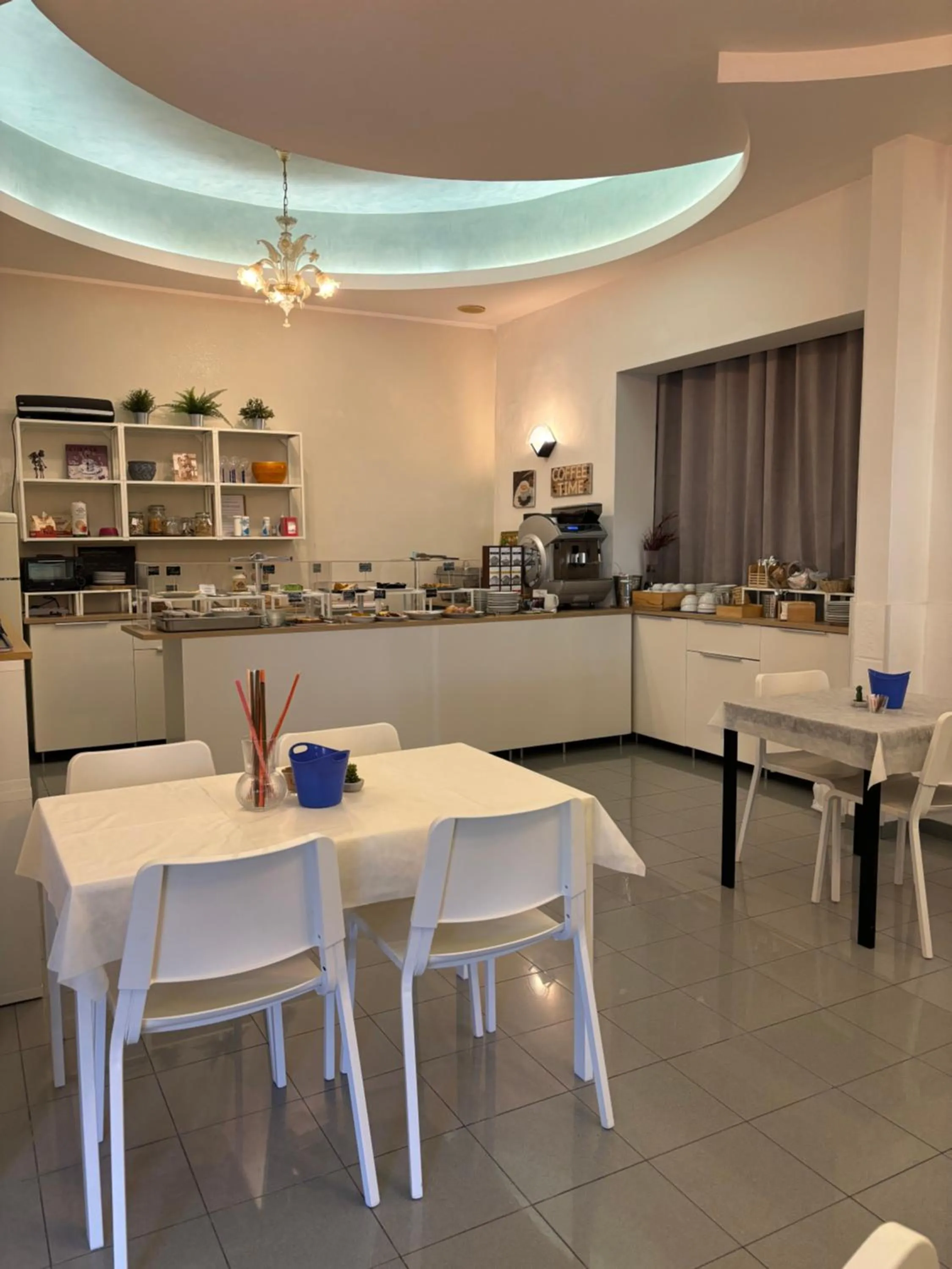 Breakfast in Hotel Iride Suite & Breakfast- ideale per famiglie e coppie