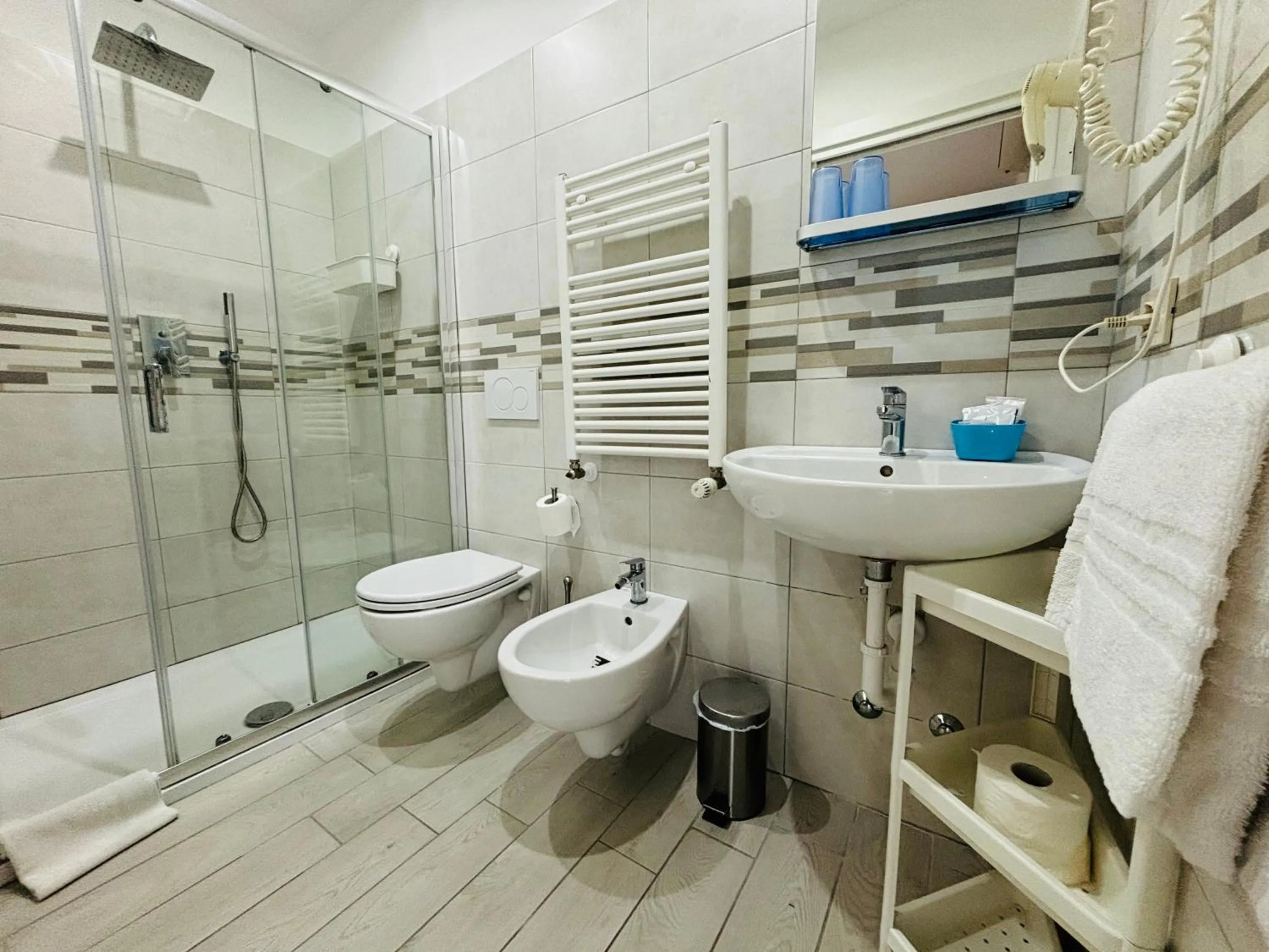 Shower in Hotel Iride Suite & Breakfast- ideale per famiglie e coppie