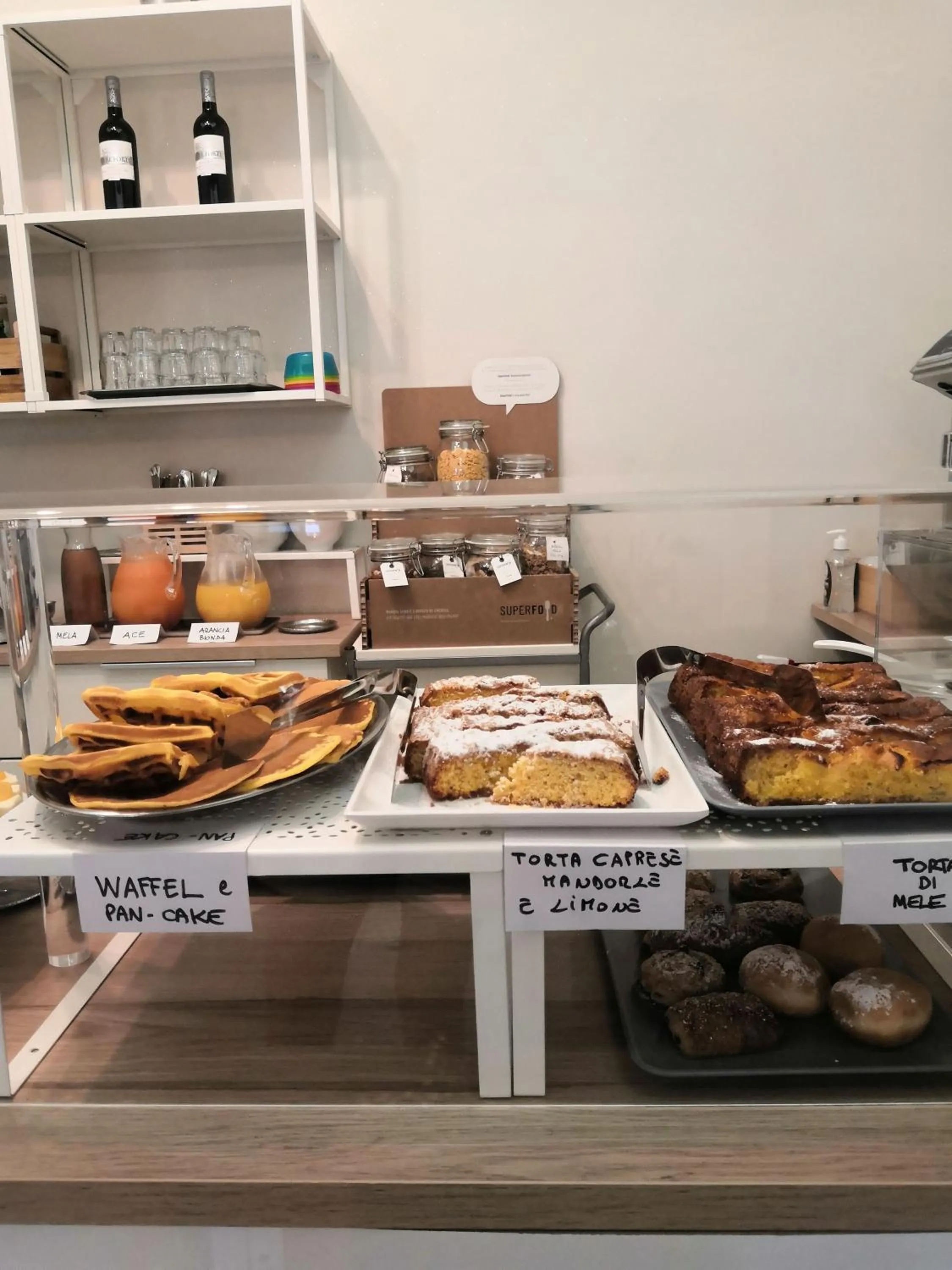 Breakfast in Hotel Iride Suite & Breakfast- ideale per famiglie e coppie