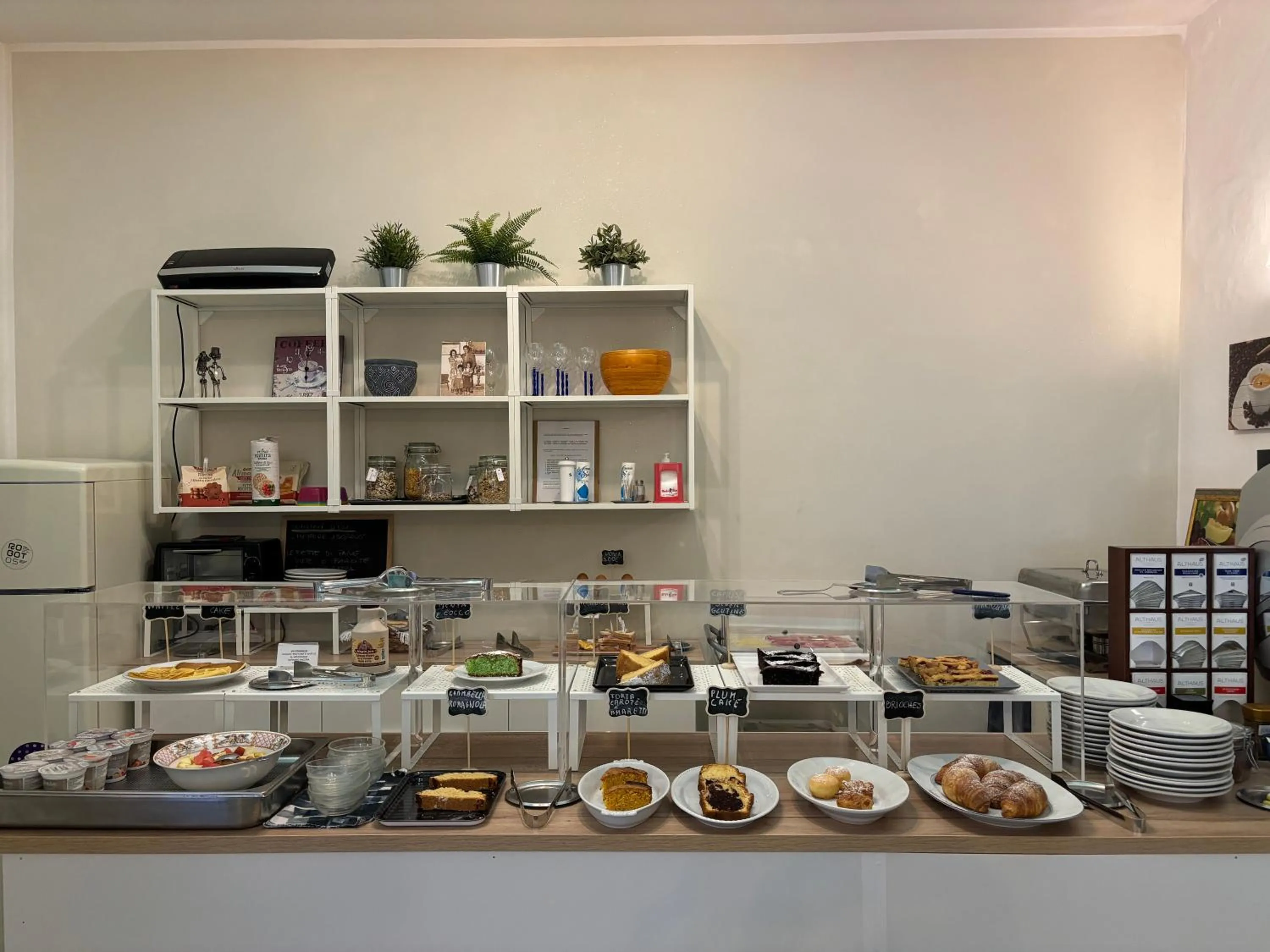 Food in Hotel Iride Suite & Breakfast- ideale per famiglie e coppie