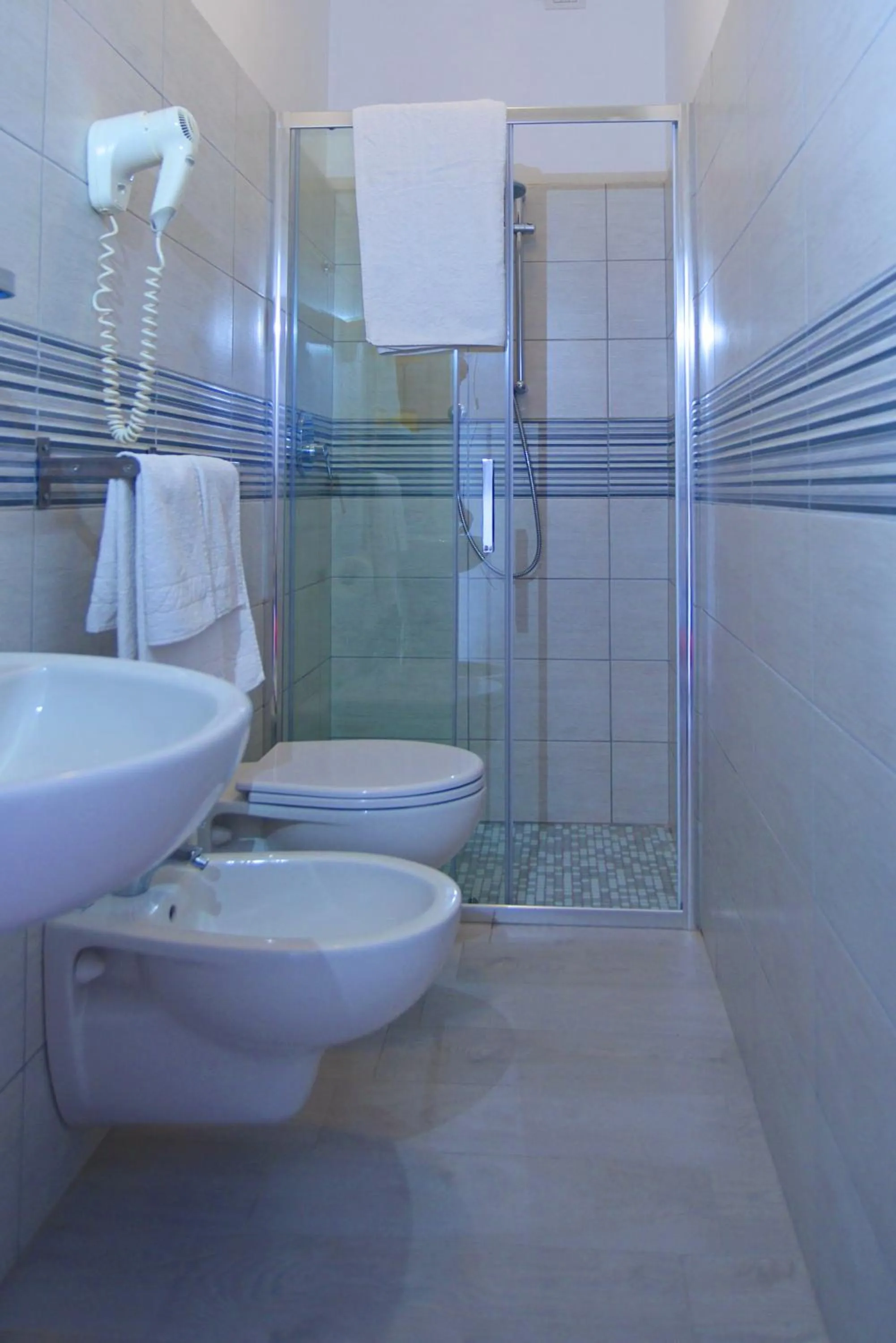 Bathroom in Hotel Iride Suite & Breakfast- ideale per famiglie e coppie