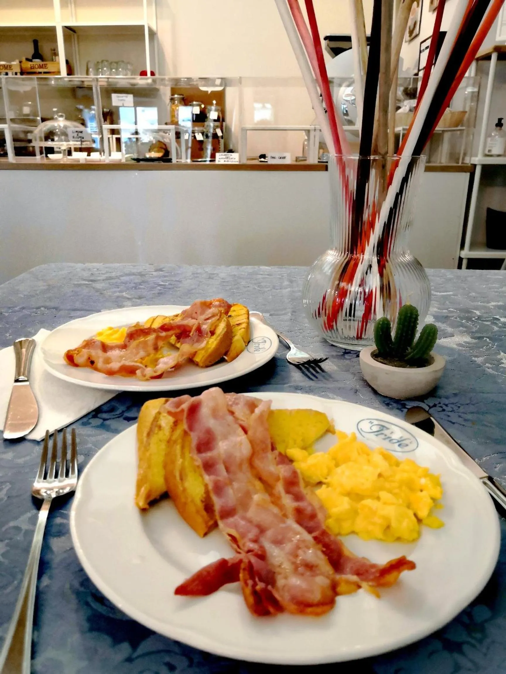 Breakfast in Hotel Iride Suite & Breakfast- ideale per famiglie e coppie