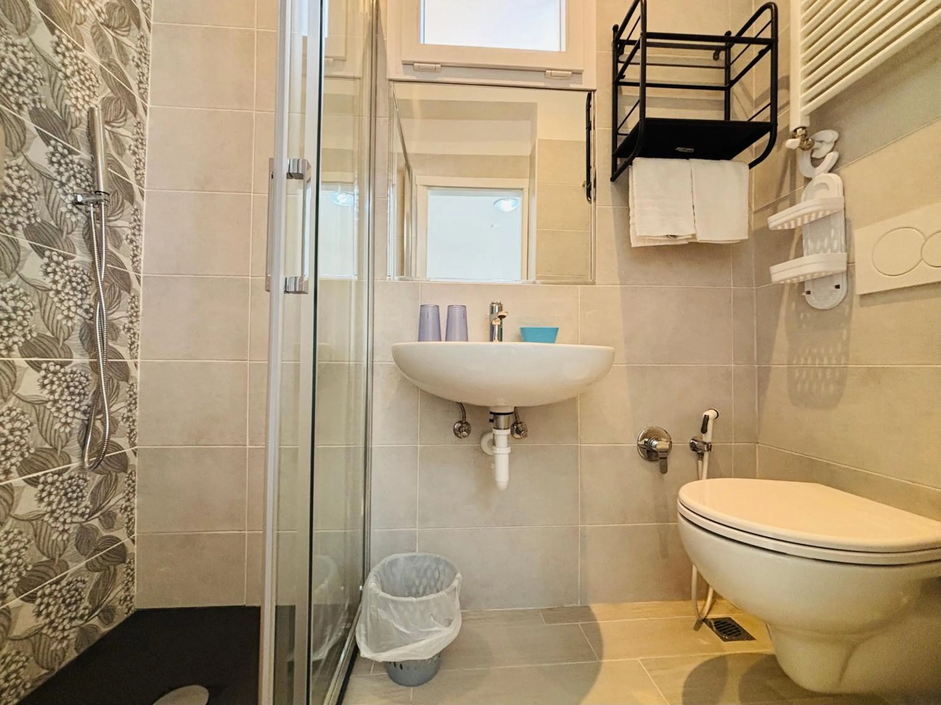 Bathroom in Hotel Iride Suite & Breakfast- ideale per famiglie e coppie