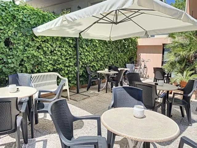 Property building in Hotel Iride Suite & Breakfast- ideale per famiglie e coppie