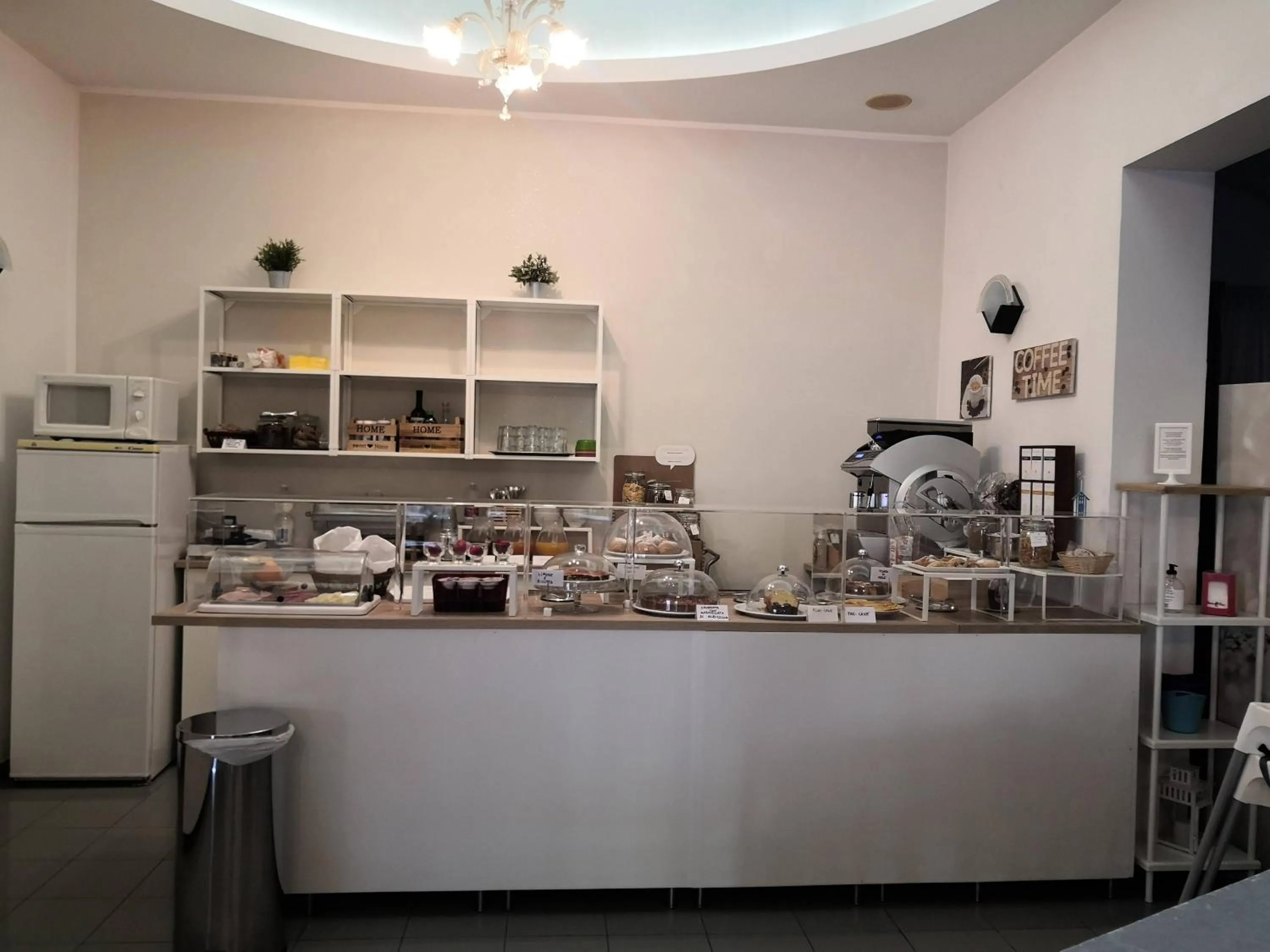 Breakfast in Hotel Iride Suite & Breakfast- ideale per famiglie e coppie