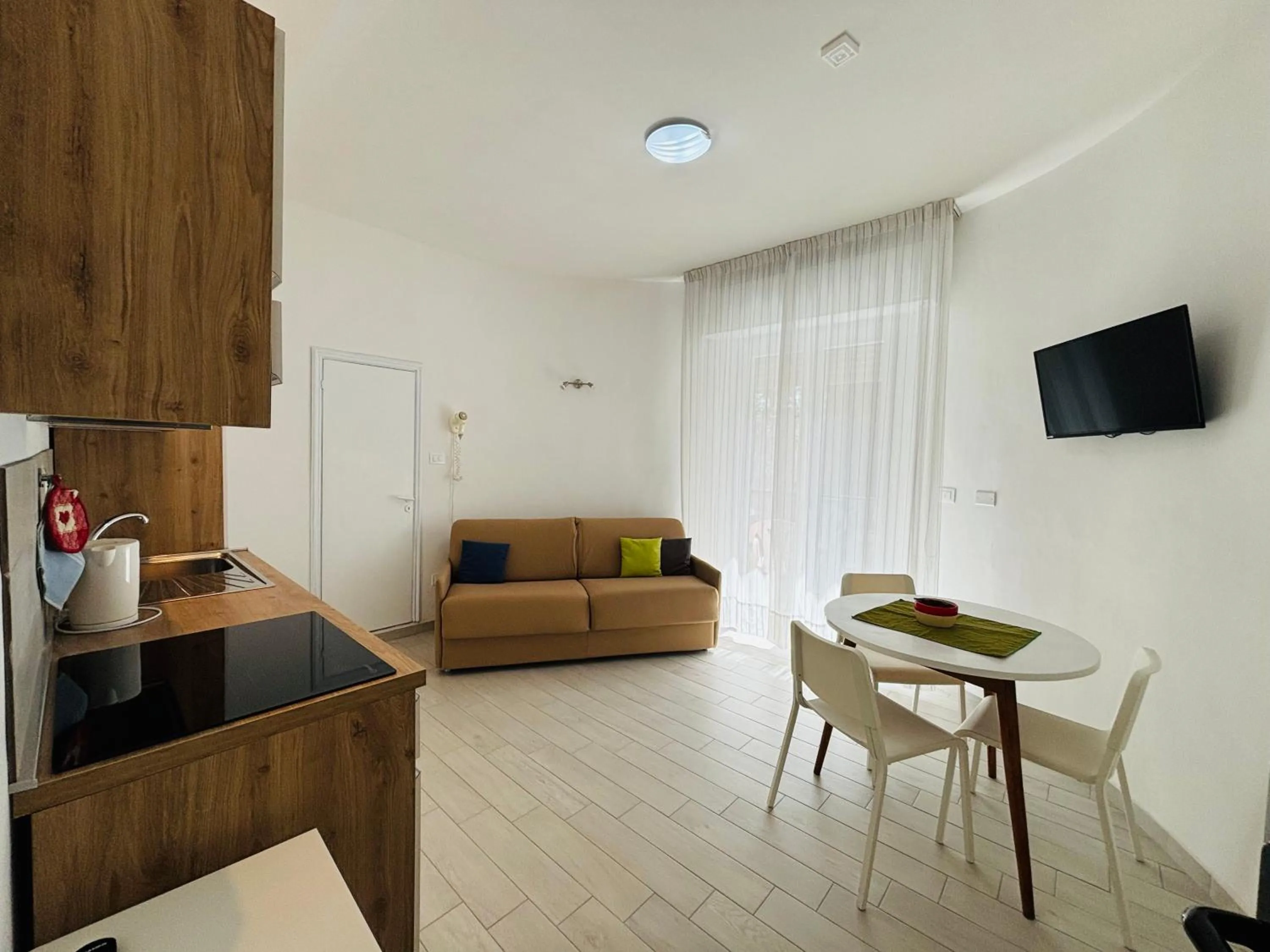 Kitchen or kitchenette in Hotel Iride Suite & Breakfast- ideale per famiglie e coppie
