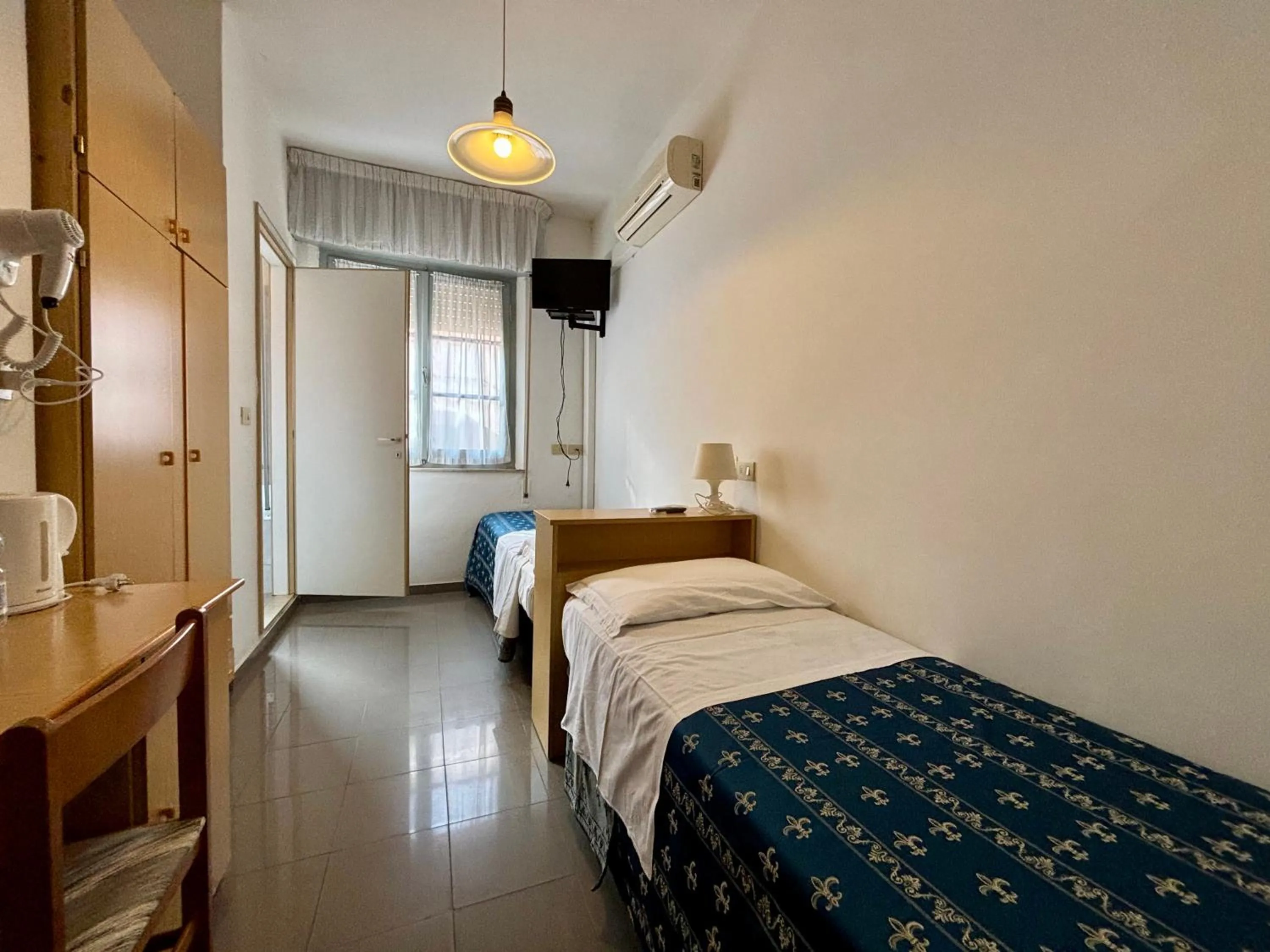 Bedroom, Bed in Hotel Iride Suite & Breakfast- ideale per famiglie e coppie