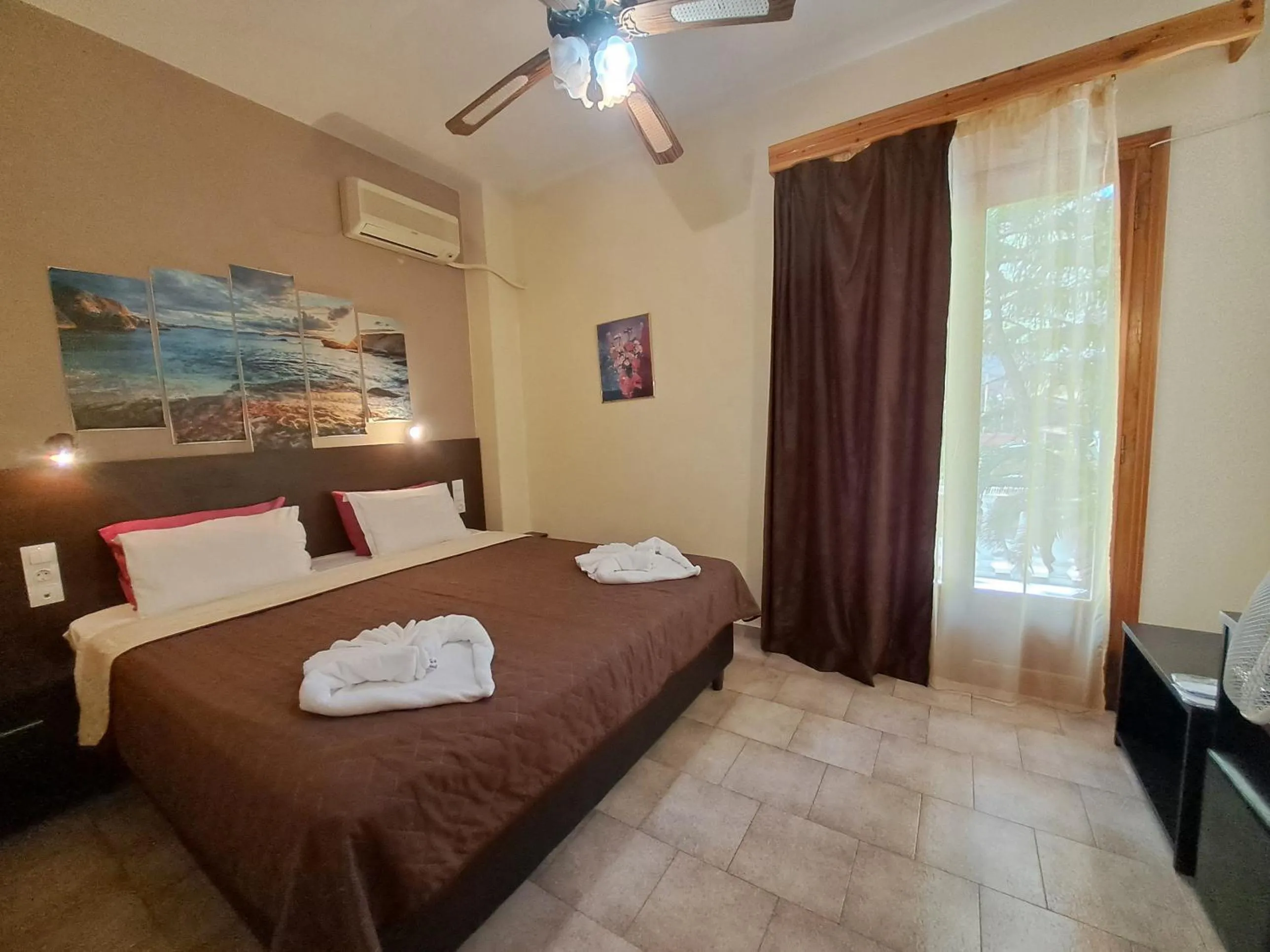 Bedroom, Bed in Gorgona Hotel