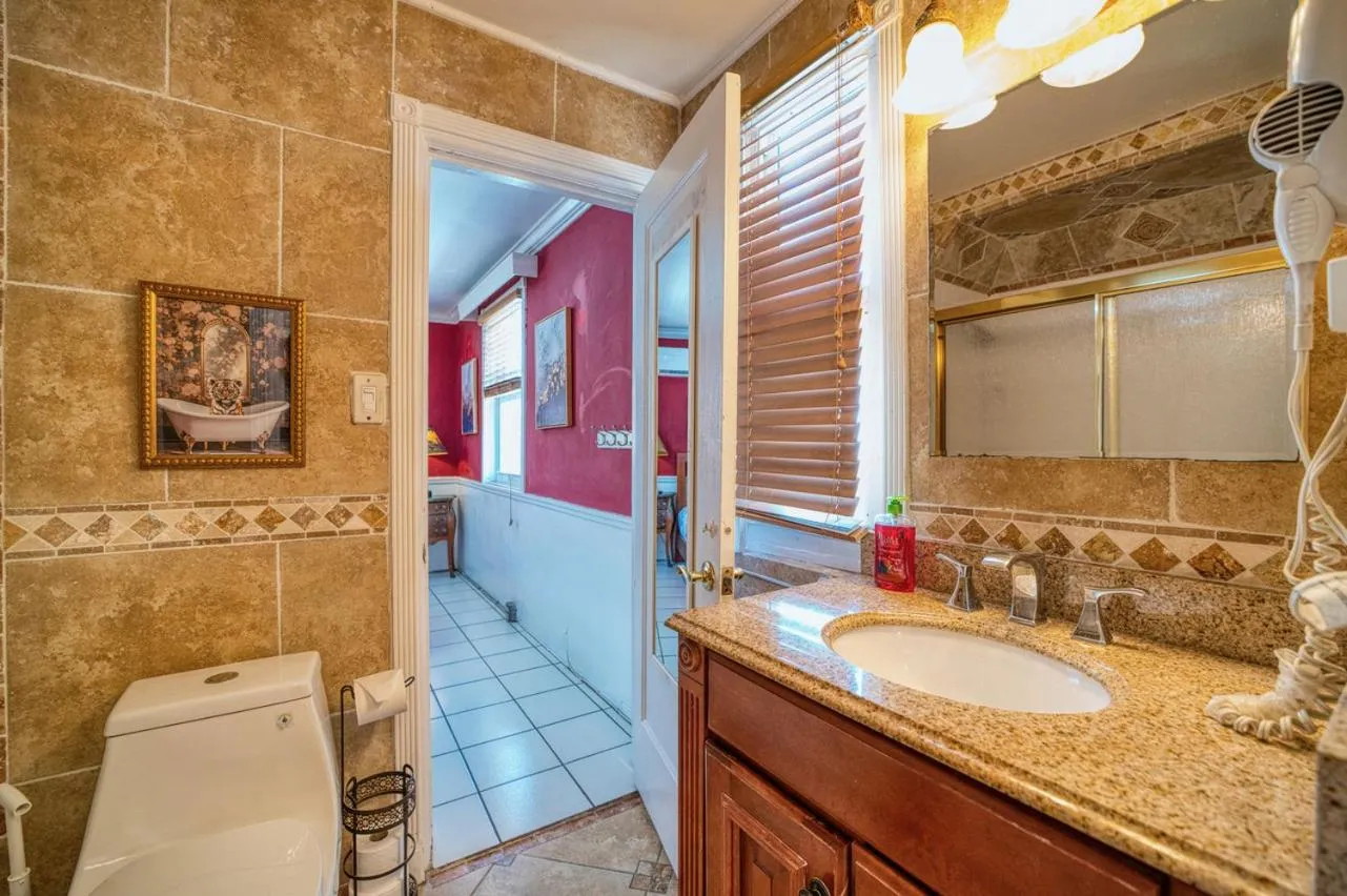 Sinclair Boutique Hotel