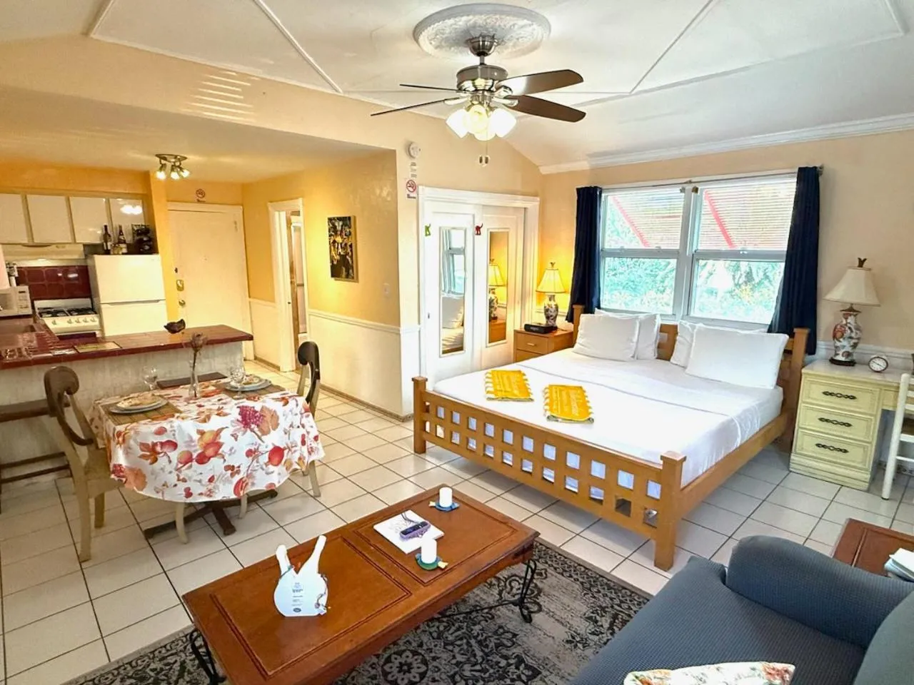 Bed in Sinclair Boutique Hotel