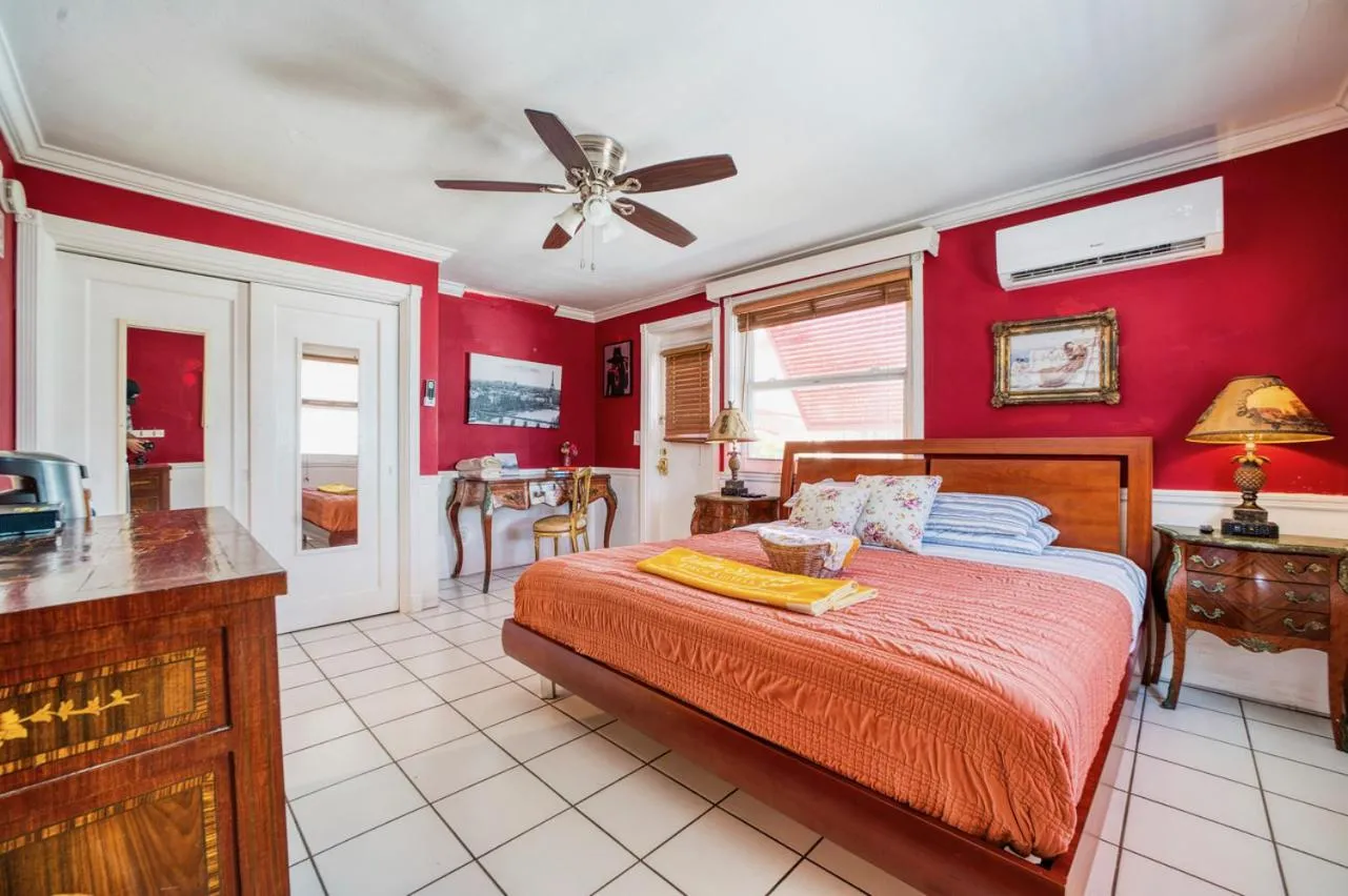 Bed in Sinclair Boutique Hotel