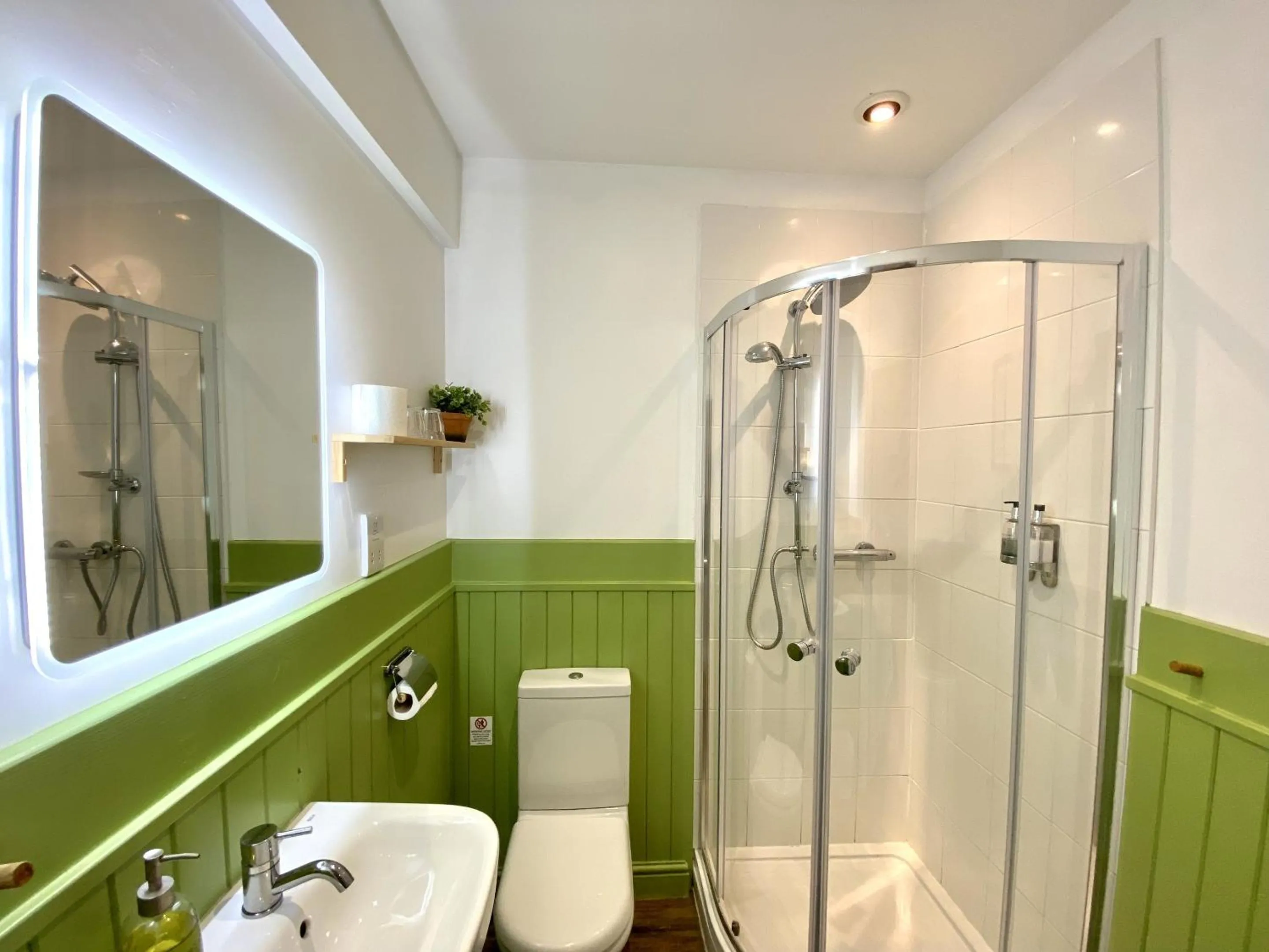 Bathroom in RIVERBANC